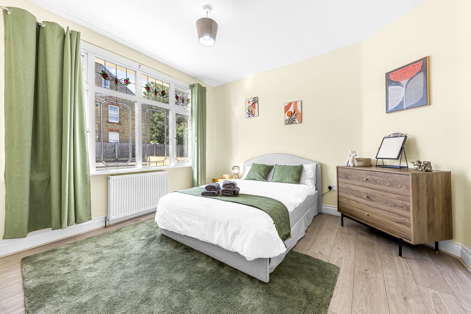 4-bed contractor house in Southend on Sea (SS) photo 4