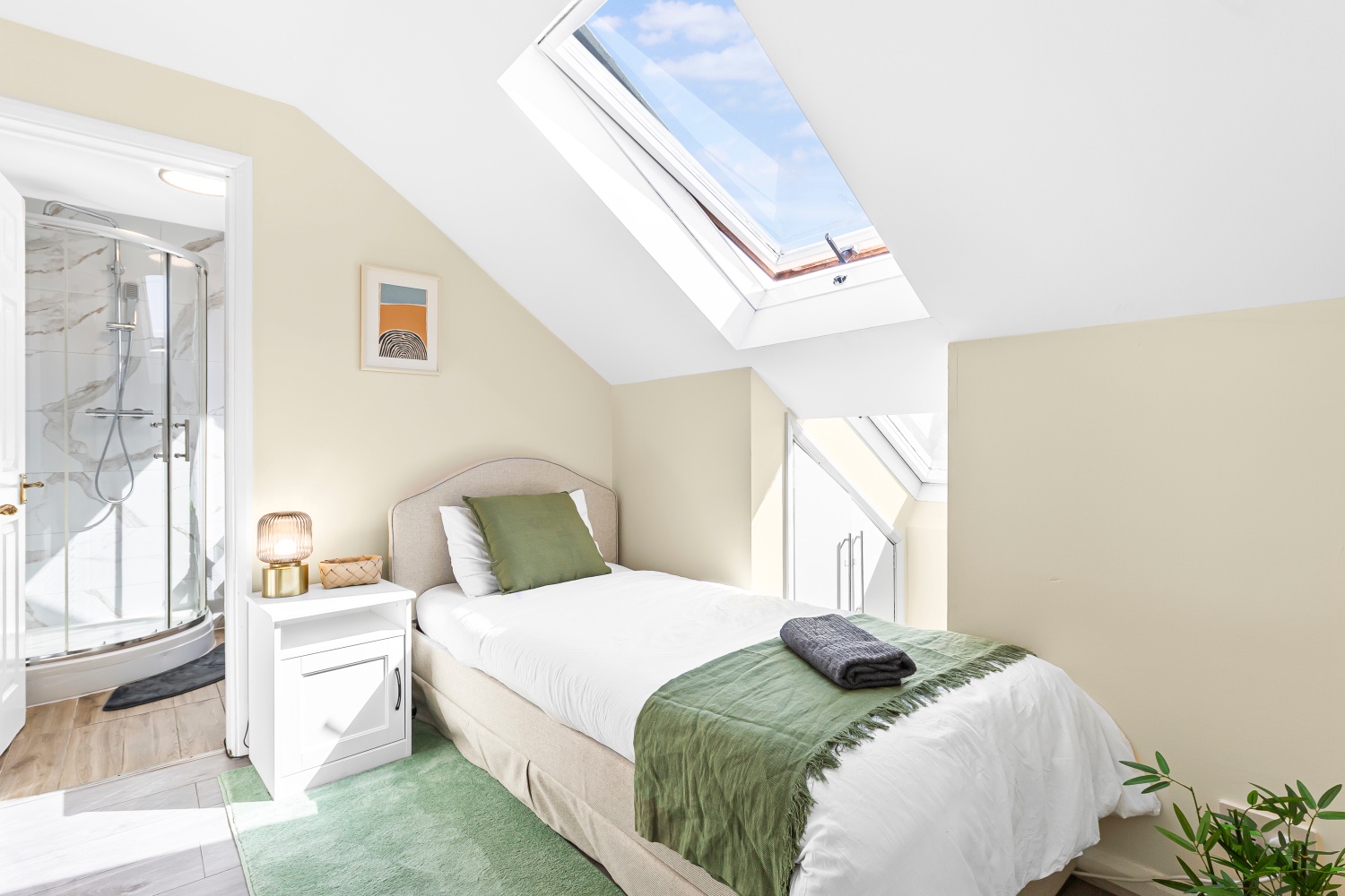 4-bed contractor house in Southend on Sea (SS) photo 7