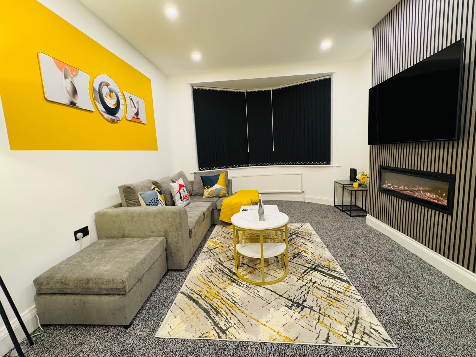 3-bed contractor house in Leicester (LE)
