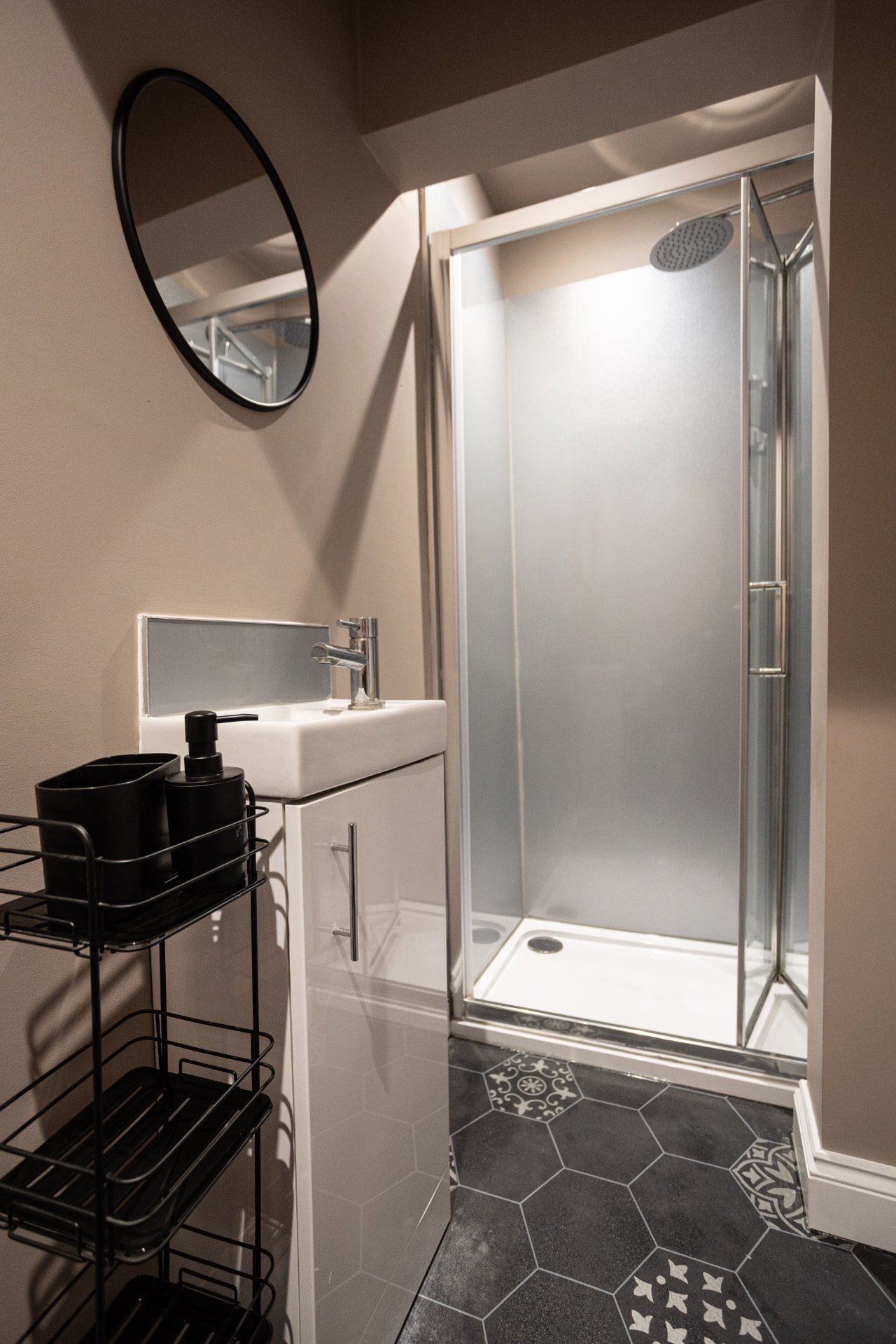 4-bed contractor house in Bristol (BS) photo 7