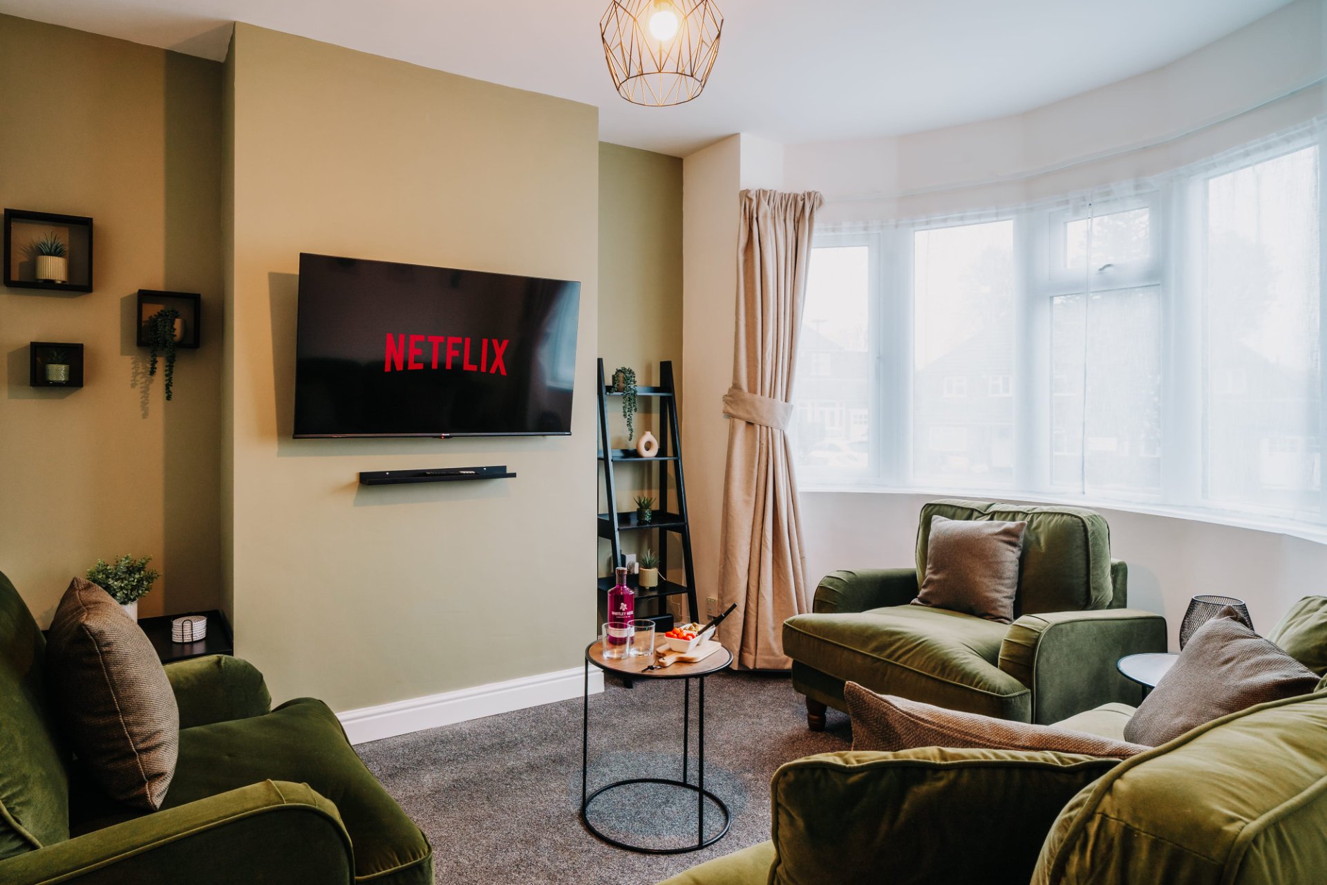 4-bed contractor house in Birmingham (B)