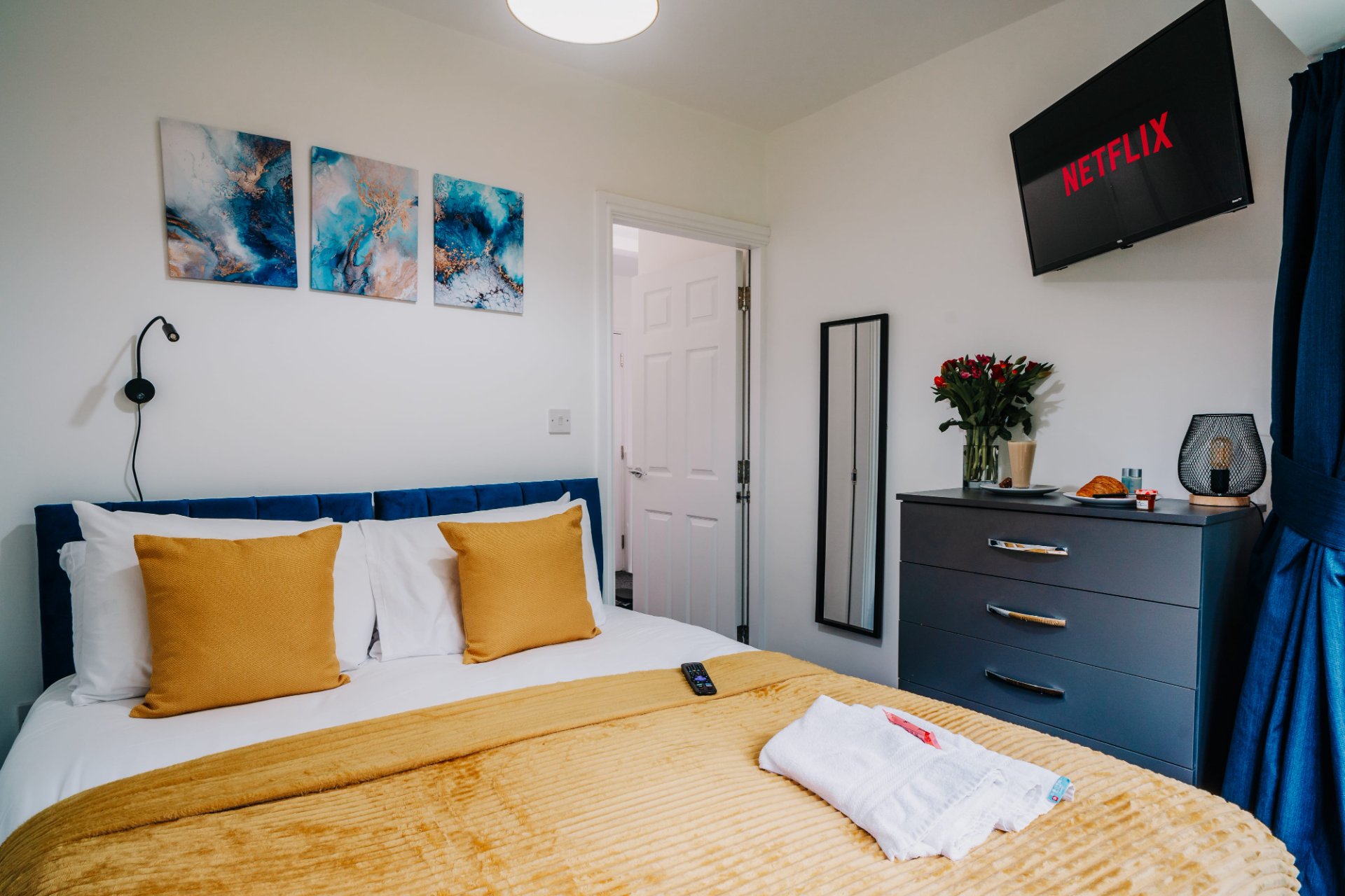 4-bed contractor house in Birmingham (B) photo 8
