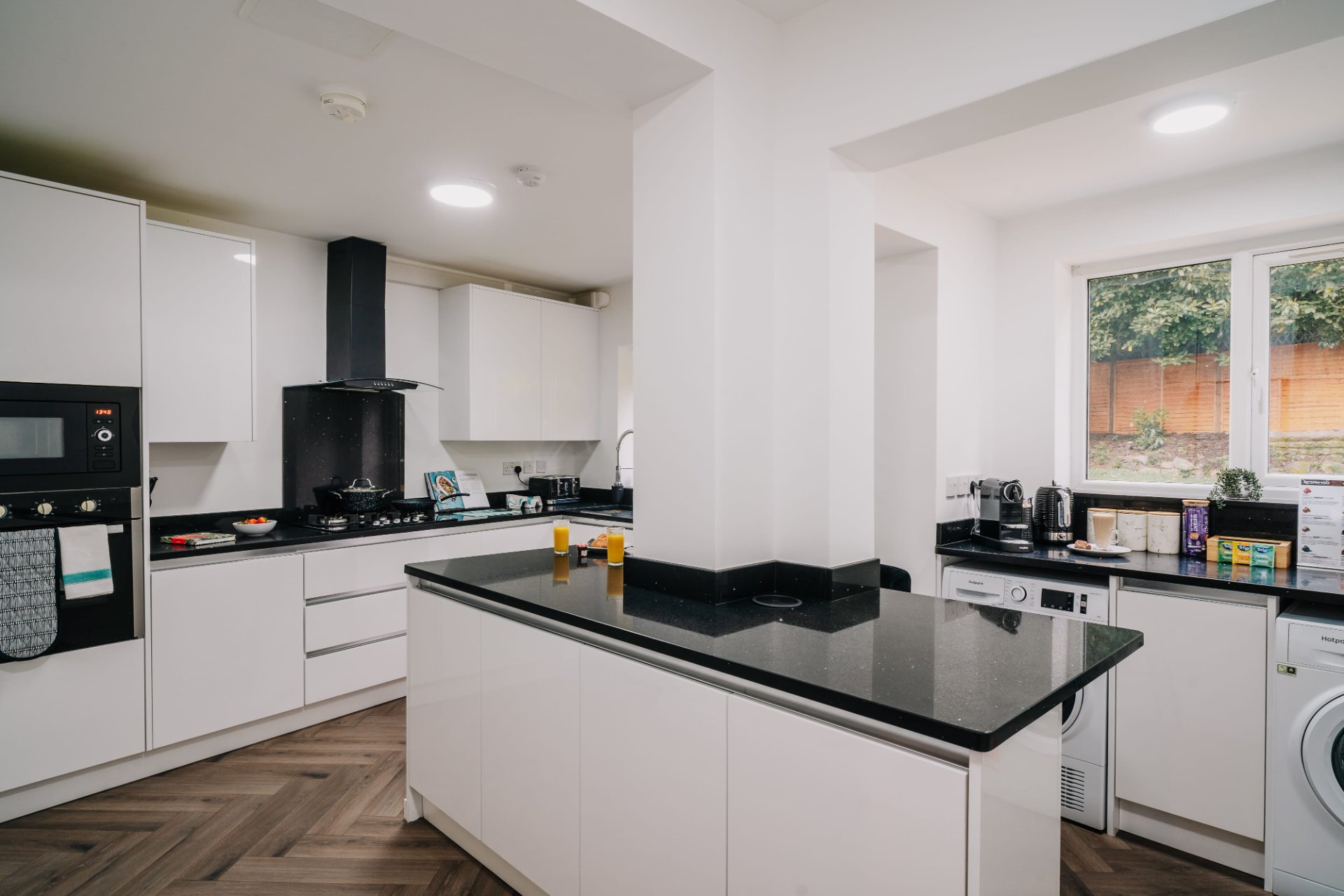 4-bed contractor house in Birmingham (B) photo 12