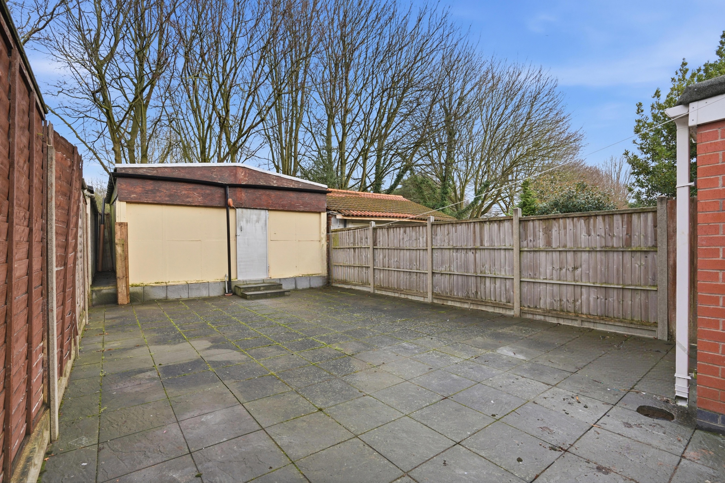 4-bed contractor house in West Midlands (CV) photo 11