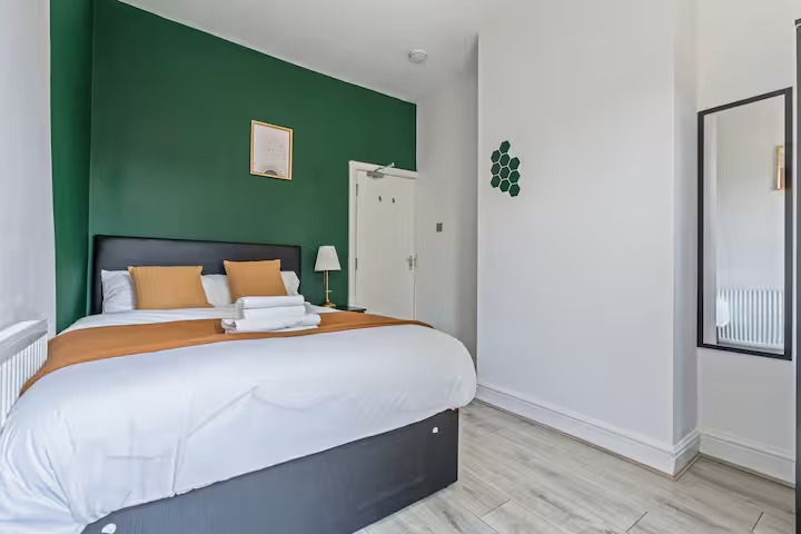 4-bed contractor house in Earlsdon (CV) photo 7