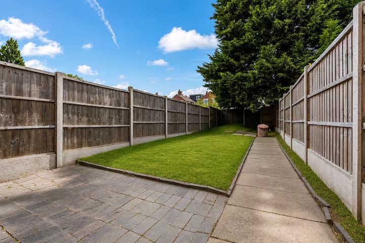 4-bed contractor house in Earlsdon (CV) photo 8