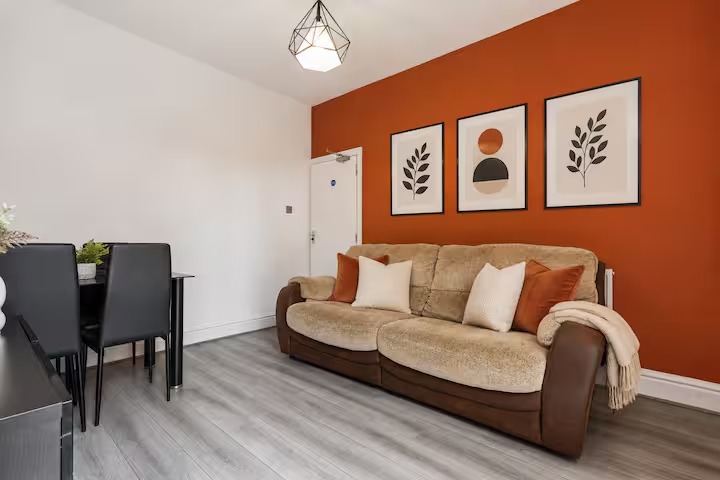 4-bed contractor house in Earlsdon (CV) photo 11