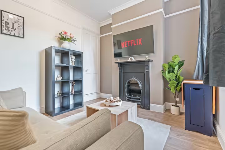 3-bed contractor house in Warwickshire (CV) photo 6