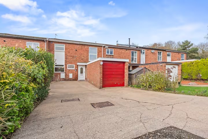 3-bed contractor house in Dunchurch (CV) photo 4
