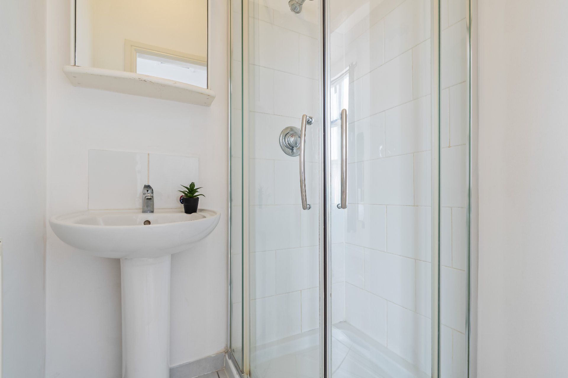 1-bed contractor house in West Midlands (CV) photo 7