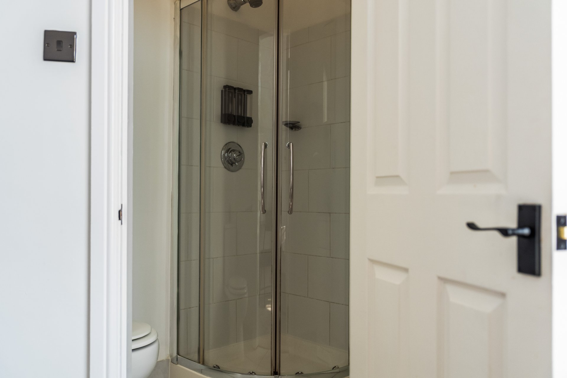 1-bed contractor house in coventry (CV) photo 7