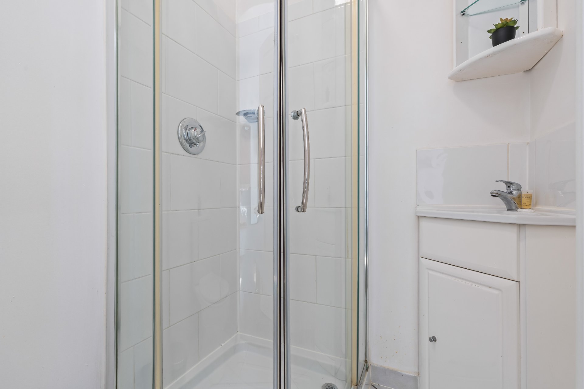1-bed contractor house in Coventry (CV) photo 5