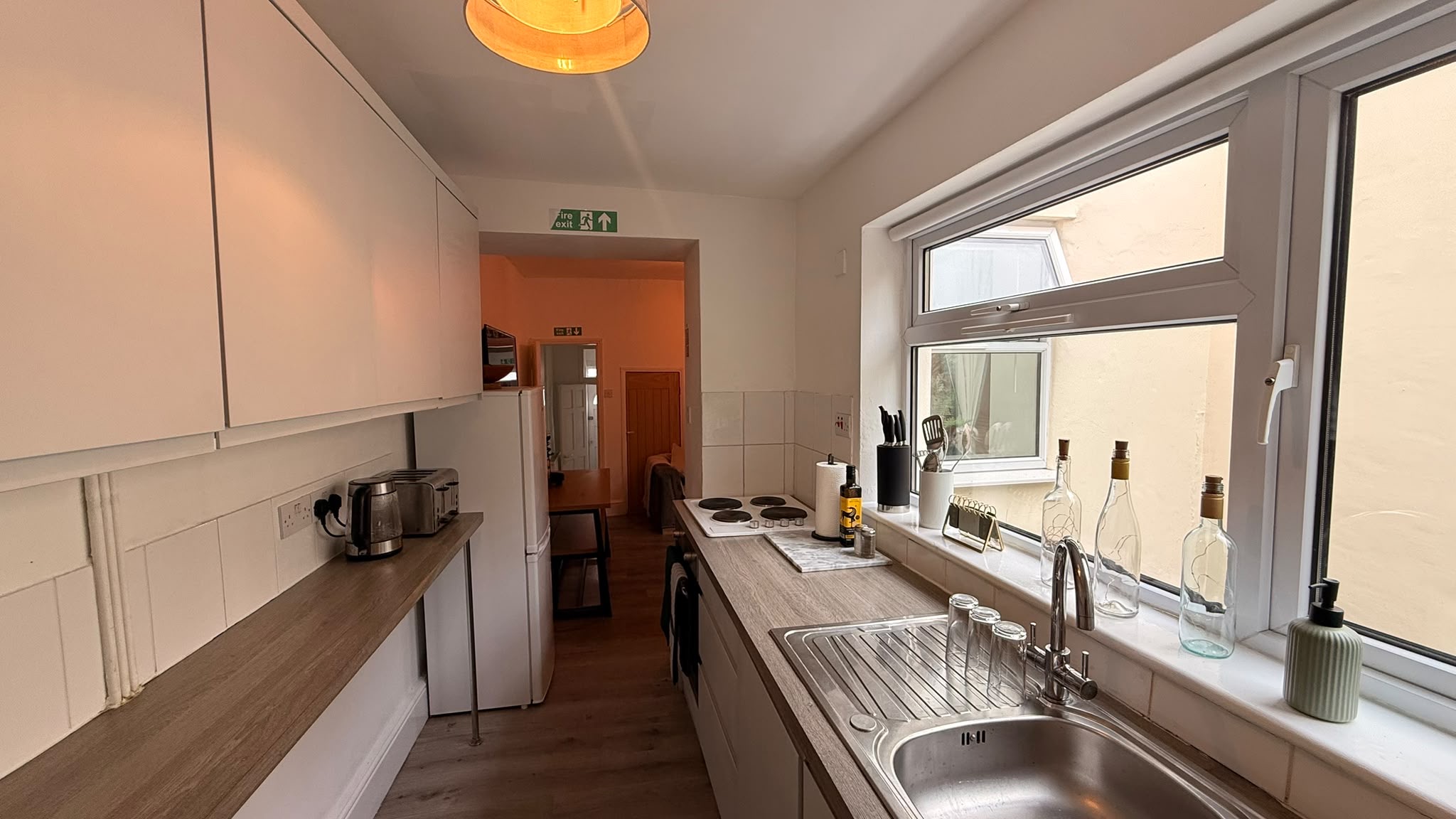 4-bed contractor house in Bristol  (BS) photo 4