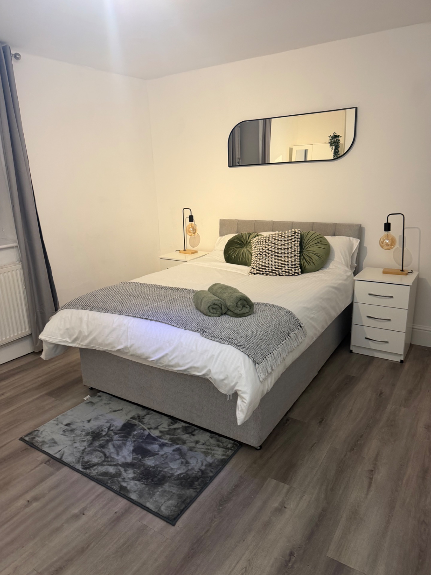 4-bed contractor house in Bristol  (BS) photo 6