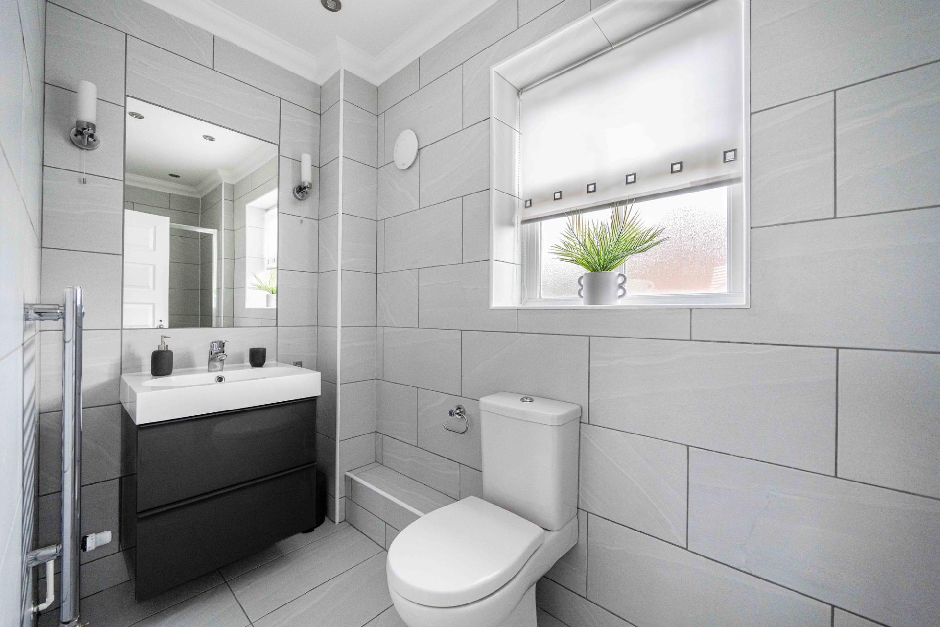 5-bed contractor house in Braintree (CM) photo 3