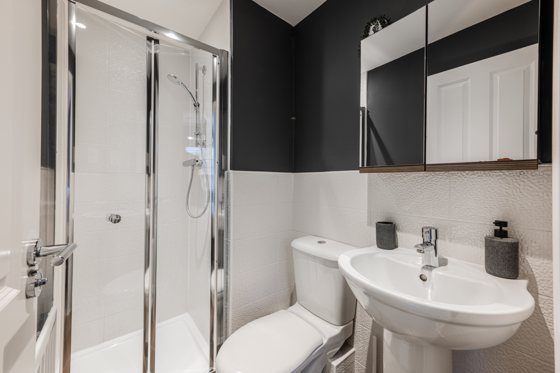 4-bed contractor house in Colchester  (CO) photo 5