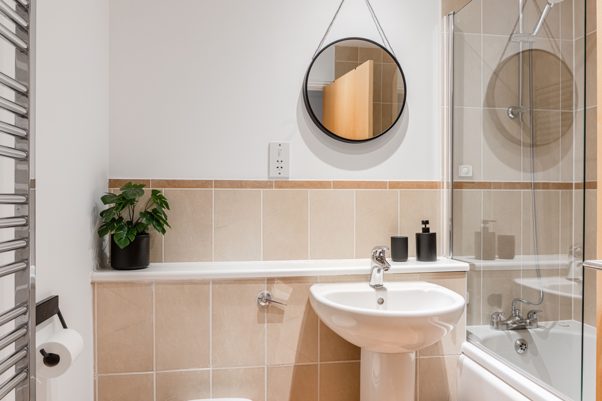 4-bed contractor house in Bury St Edmund’s  (IP) photo 4