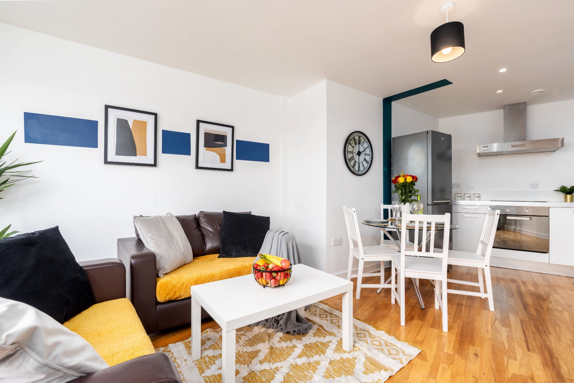 2-bed contractor house in Sheffield (S) photo 9