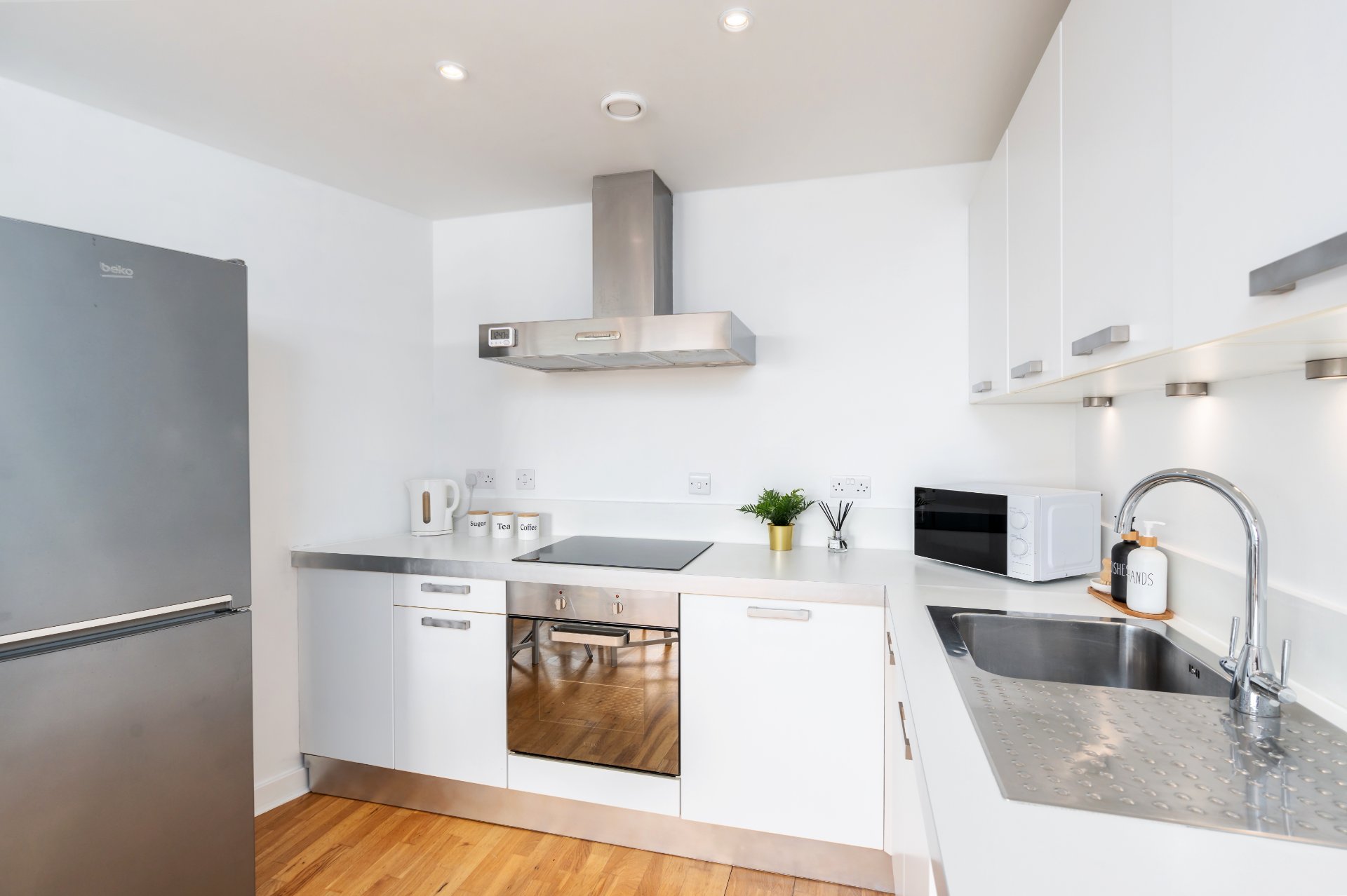 2-bed contractor house in Sheffield (S) photo 12