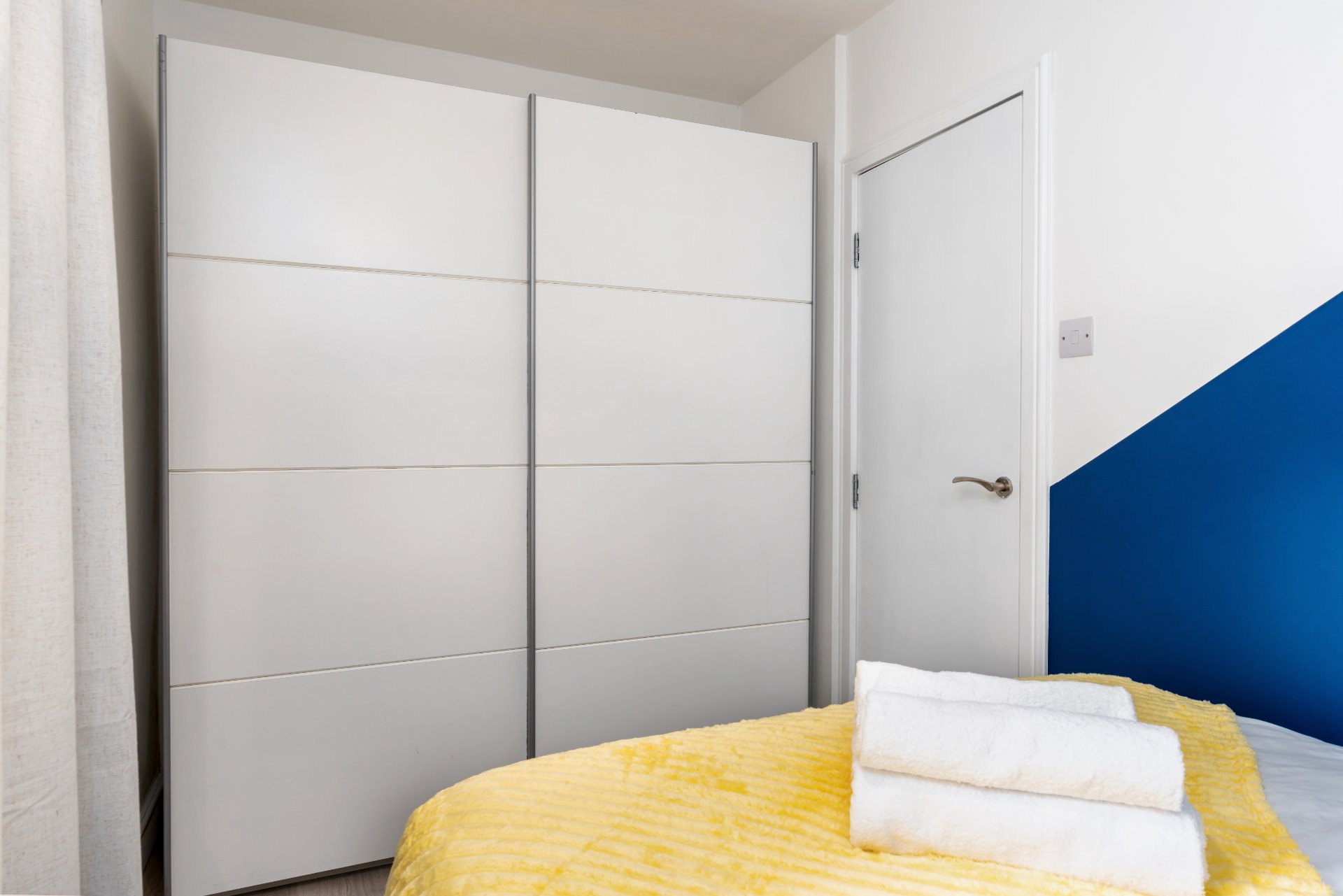 1-bed contractor house in Sheffield (S) photo 3