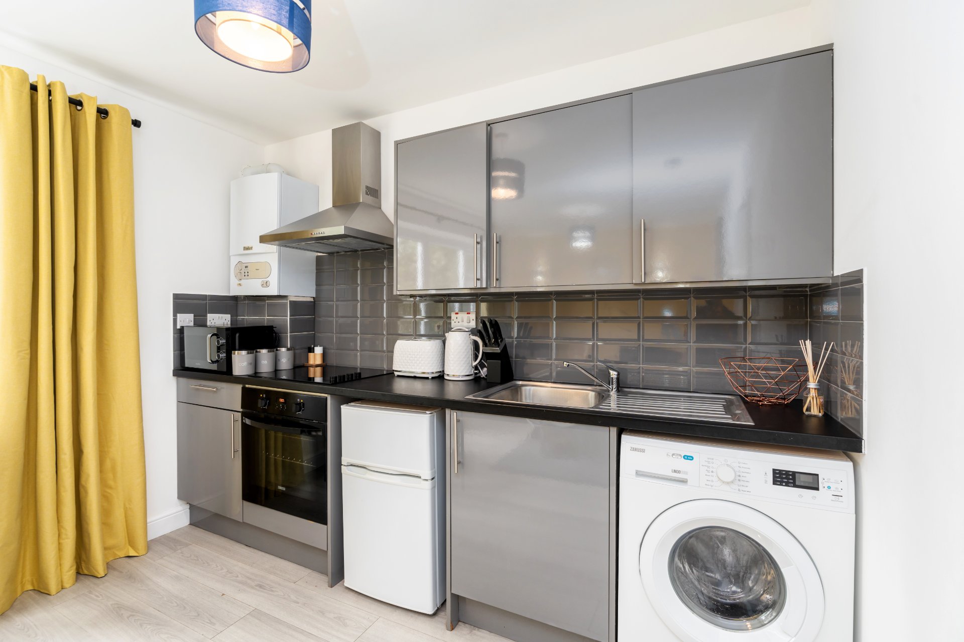 1-bed contractor house in Sheffield (S) photo 9
