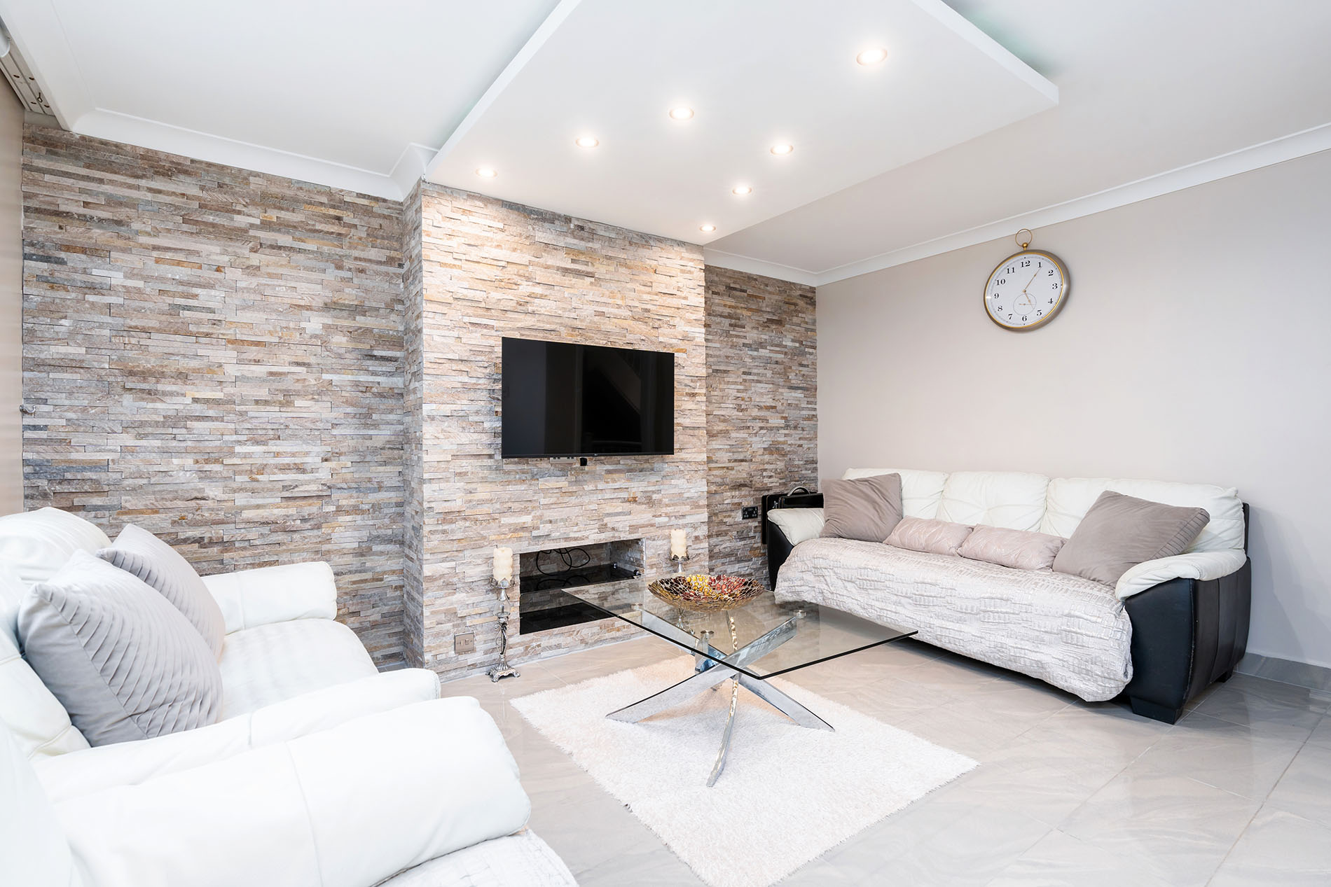 3-bed contractor house in Sheffield (S) photo 9