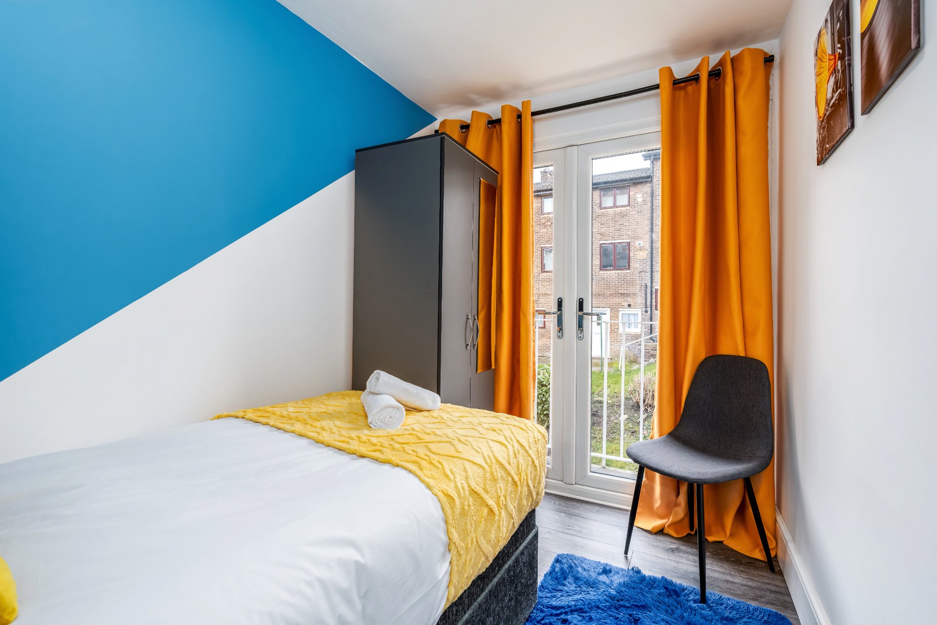 4-bed contractor house in Sheffield (S)