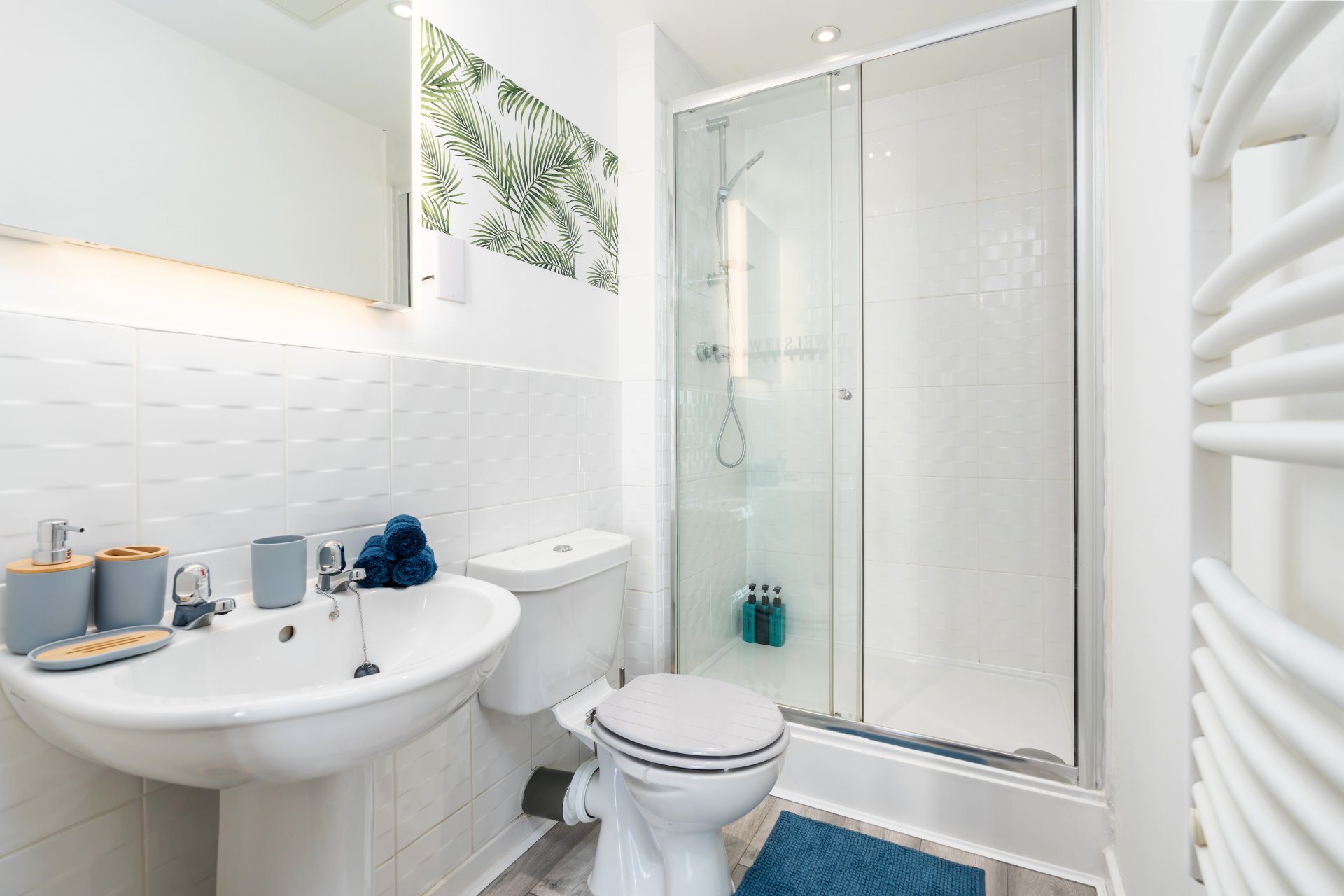 4-bed contractor house in Sheffield (S) photo 6