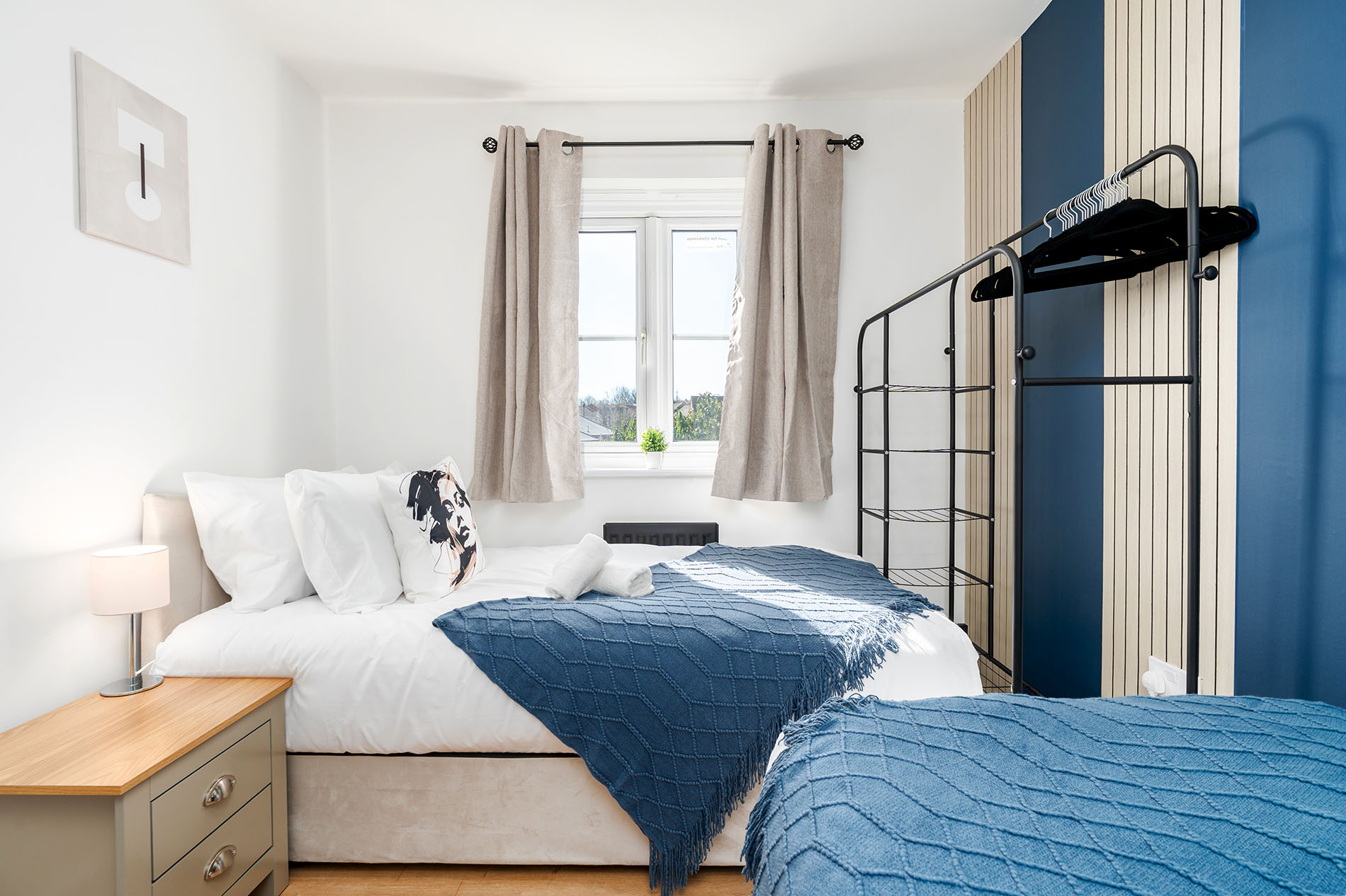 3-bed contractor house in Sheffield (S) photo 9