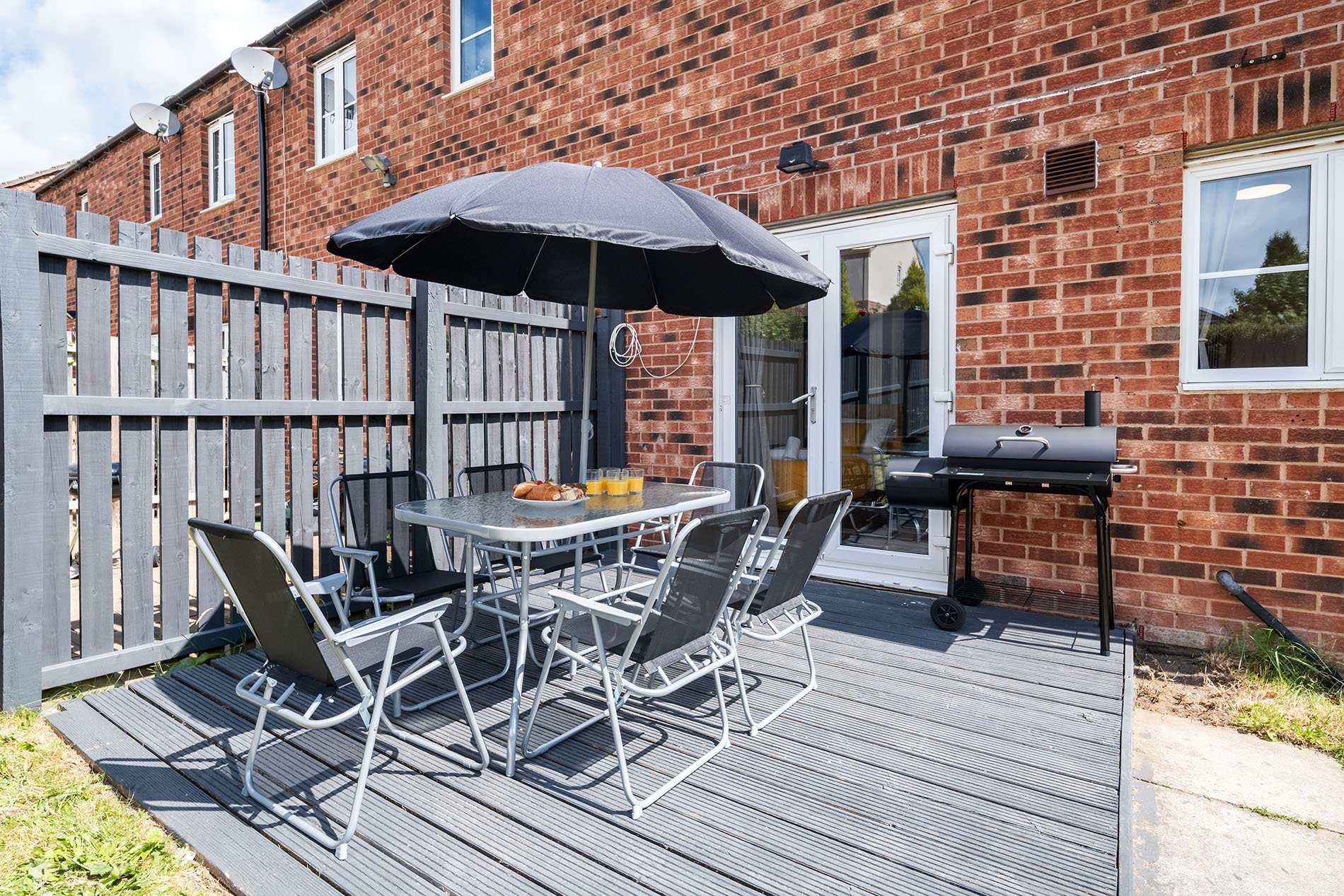 5-bed contractor house in Sheffield (S)