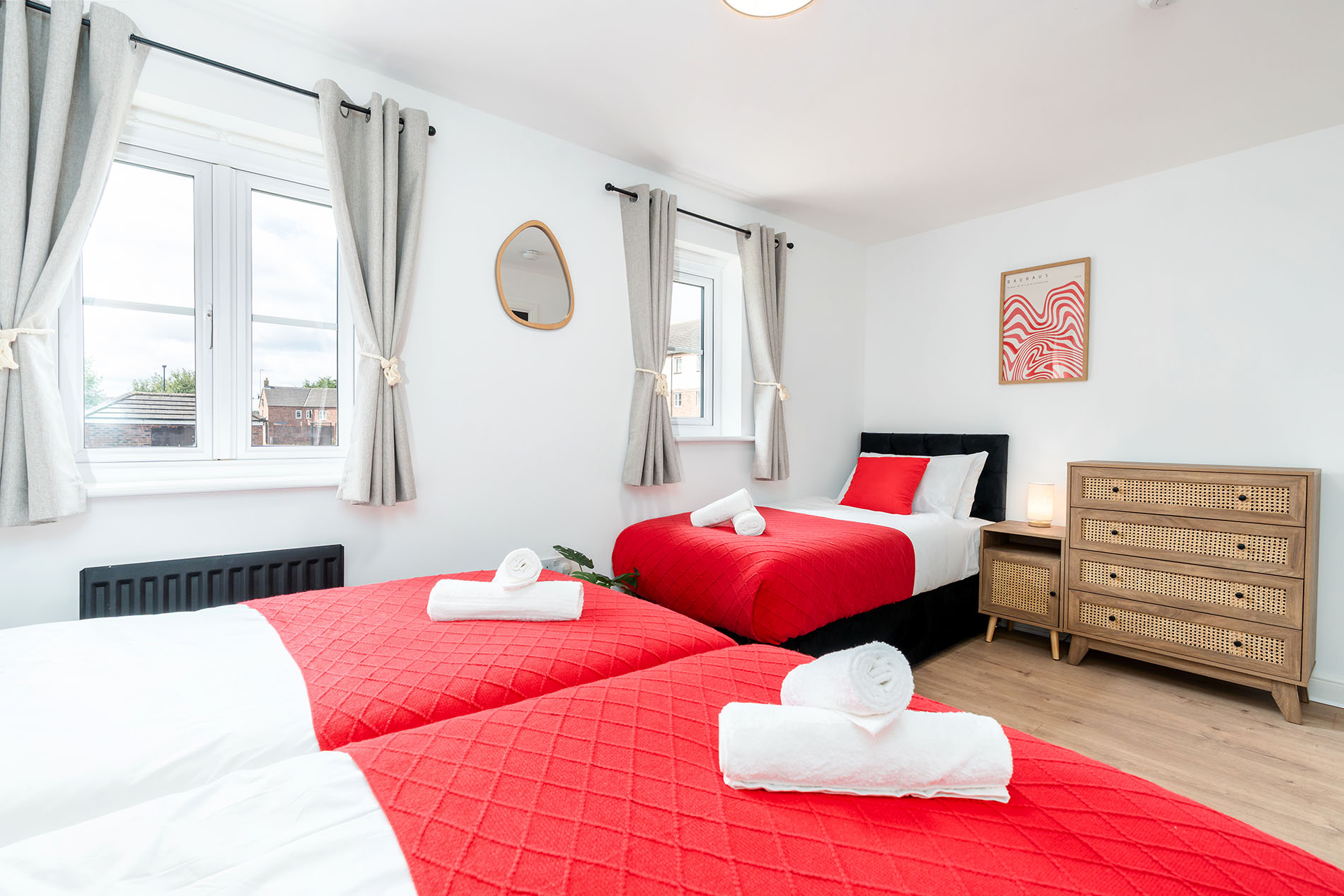 5-bed contractor house in Sheffield (S) photo 12
