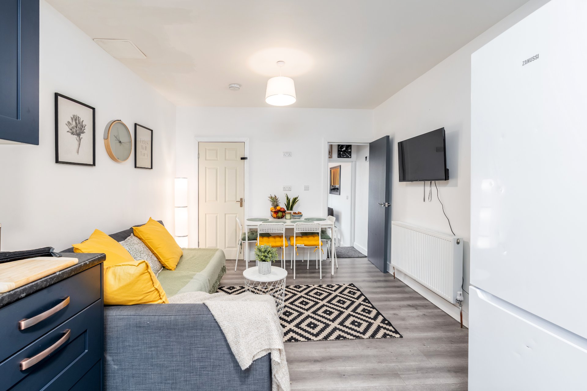 4-bed contractor house in Sheffield (S)
