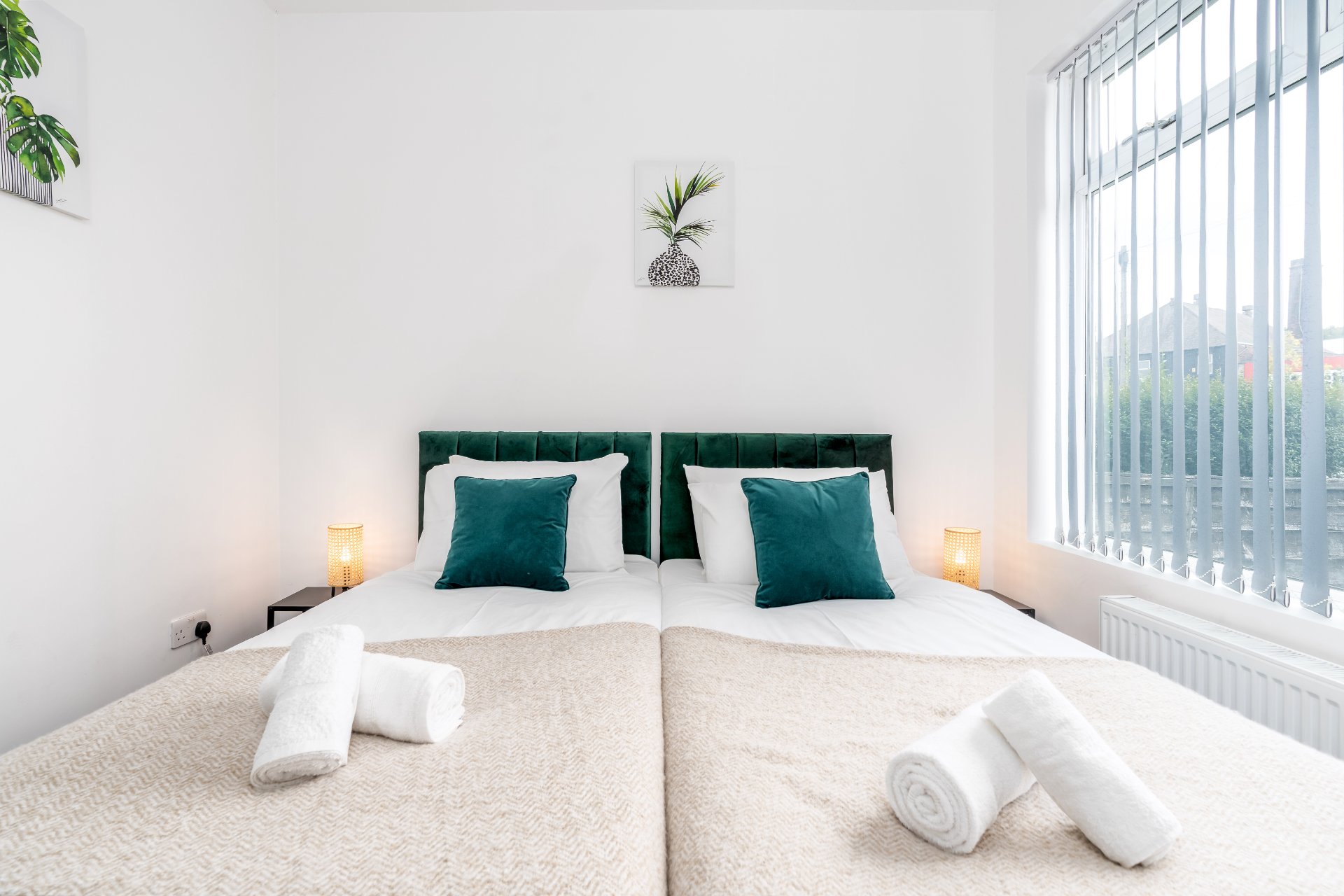 4-bed contractor house in Sheffield (S) photo 5