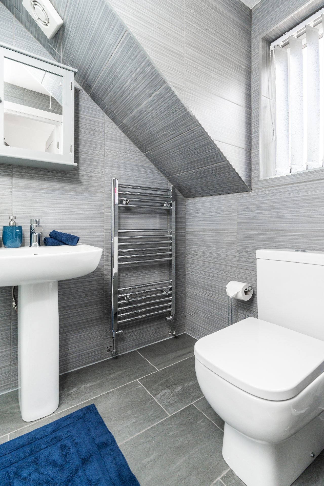 4-bed contractor house in Sheffield (S) photo 11