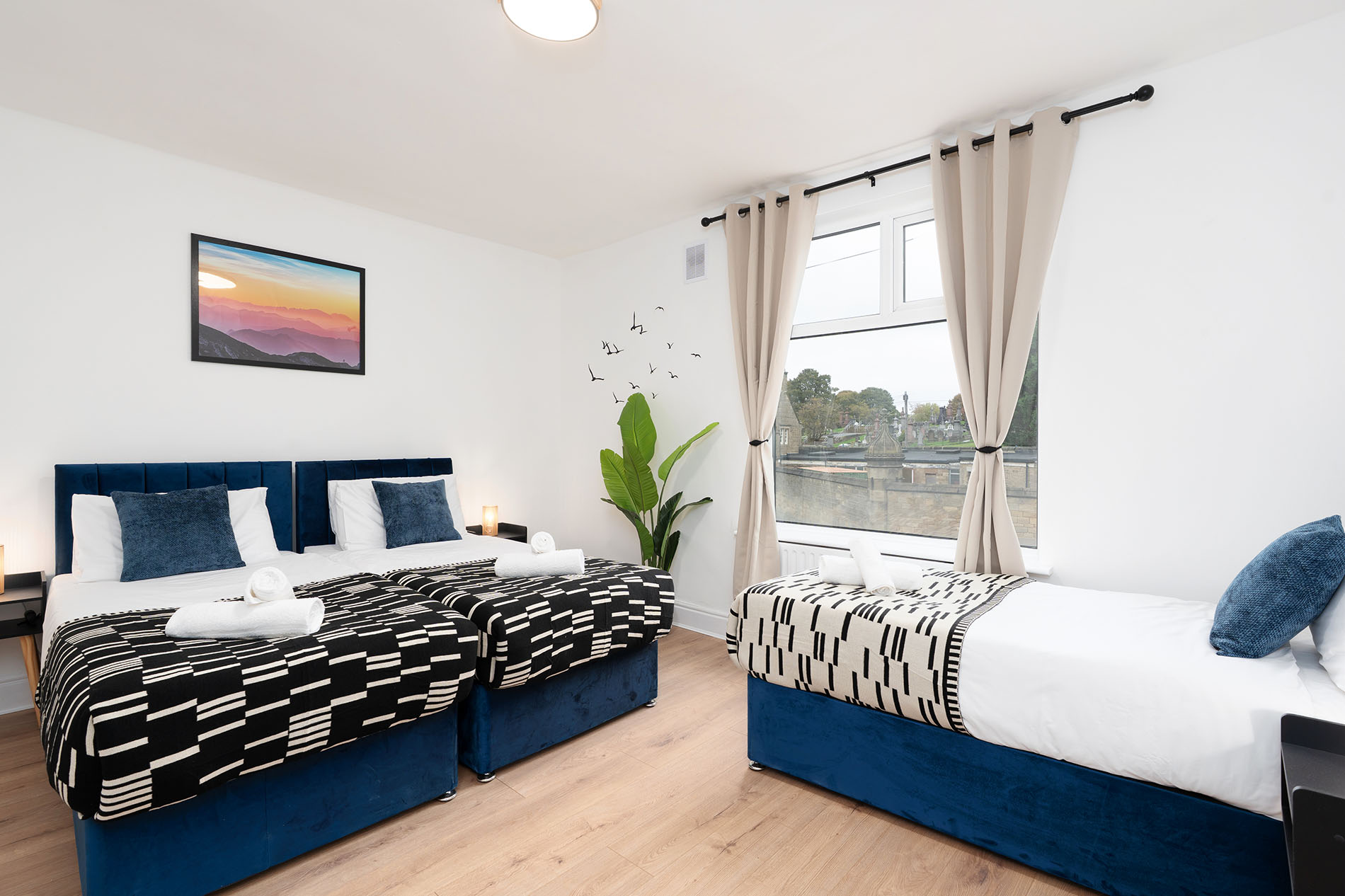 4-bed contractor house in Sheffield (S) photo 7