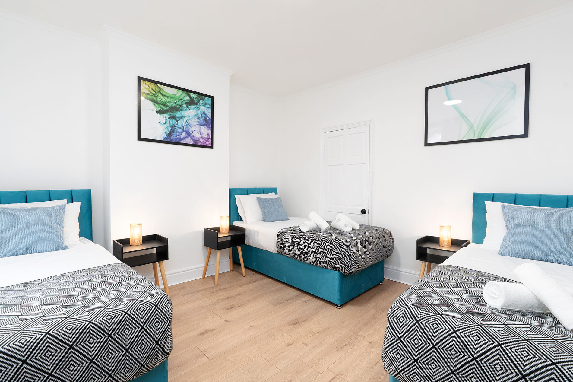 4-bed contractor house in Sheffield (S) photo 8