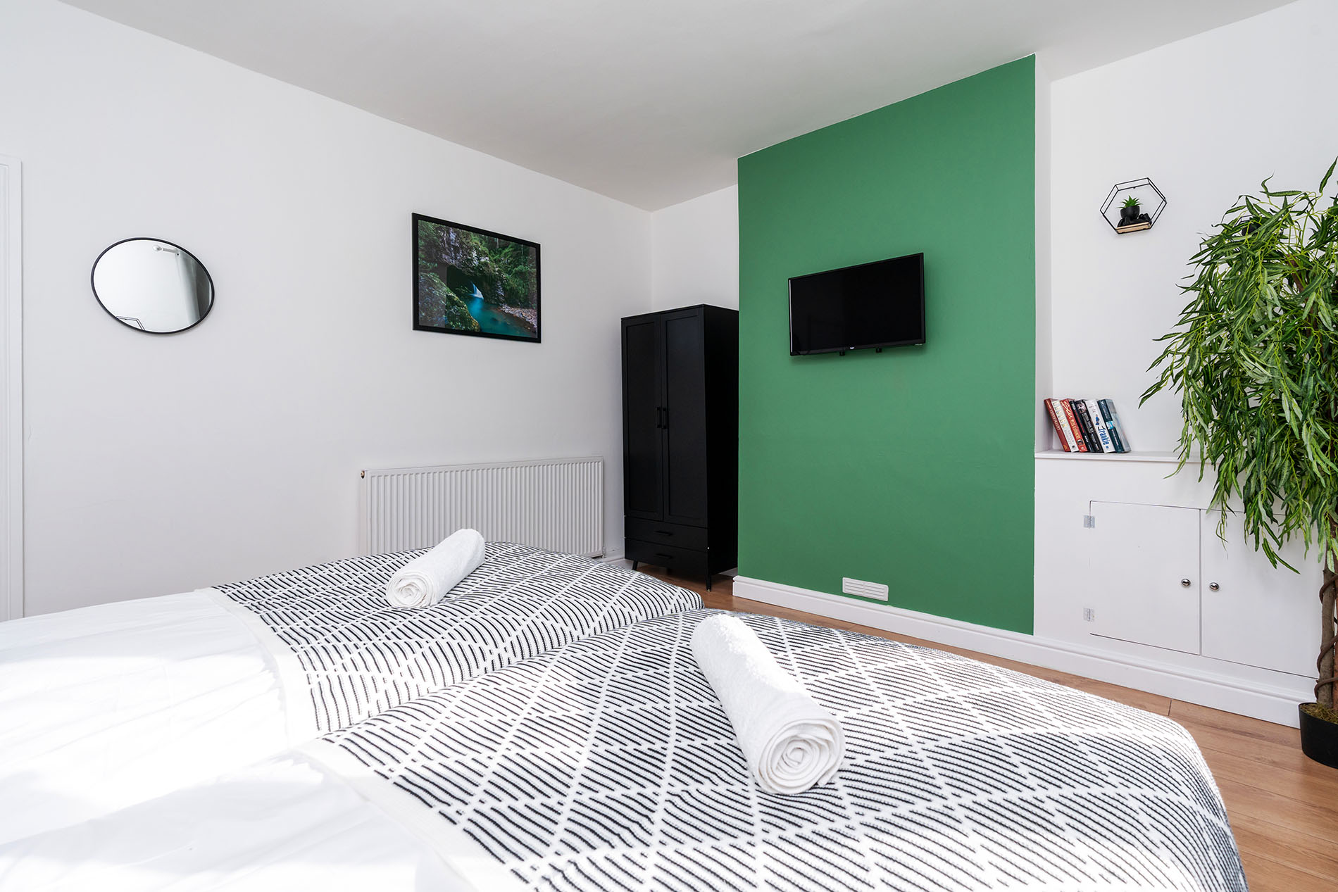 4-bed contractor house in Pontefract (WF) photo 10