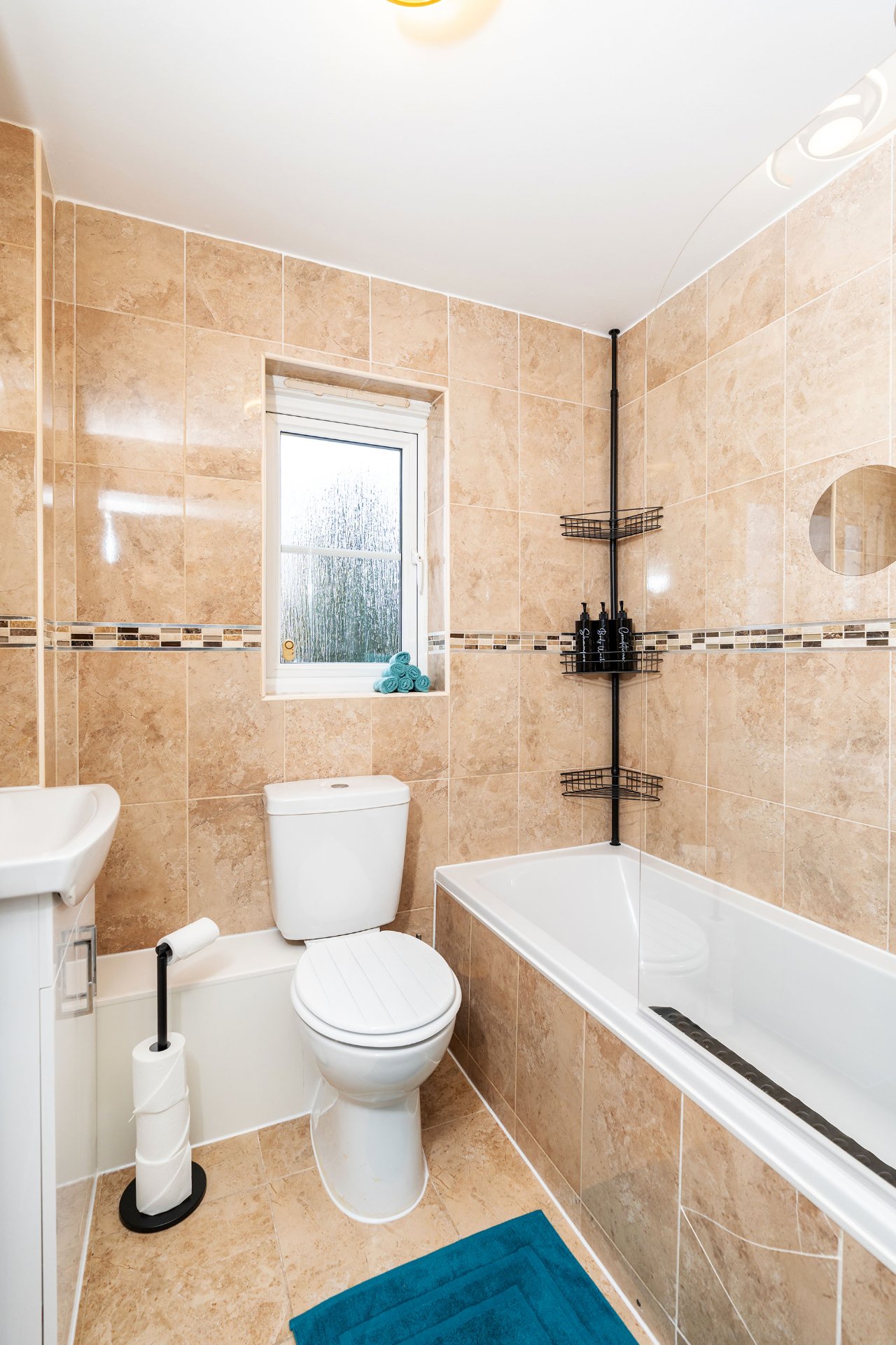 3-bed contractor house in Sheffield (S) photo 6