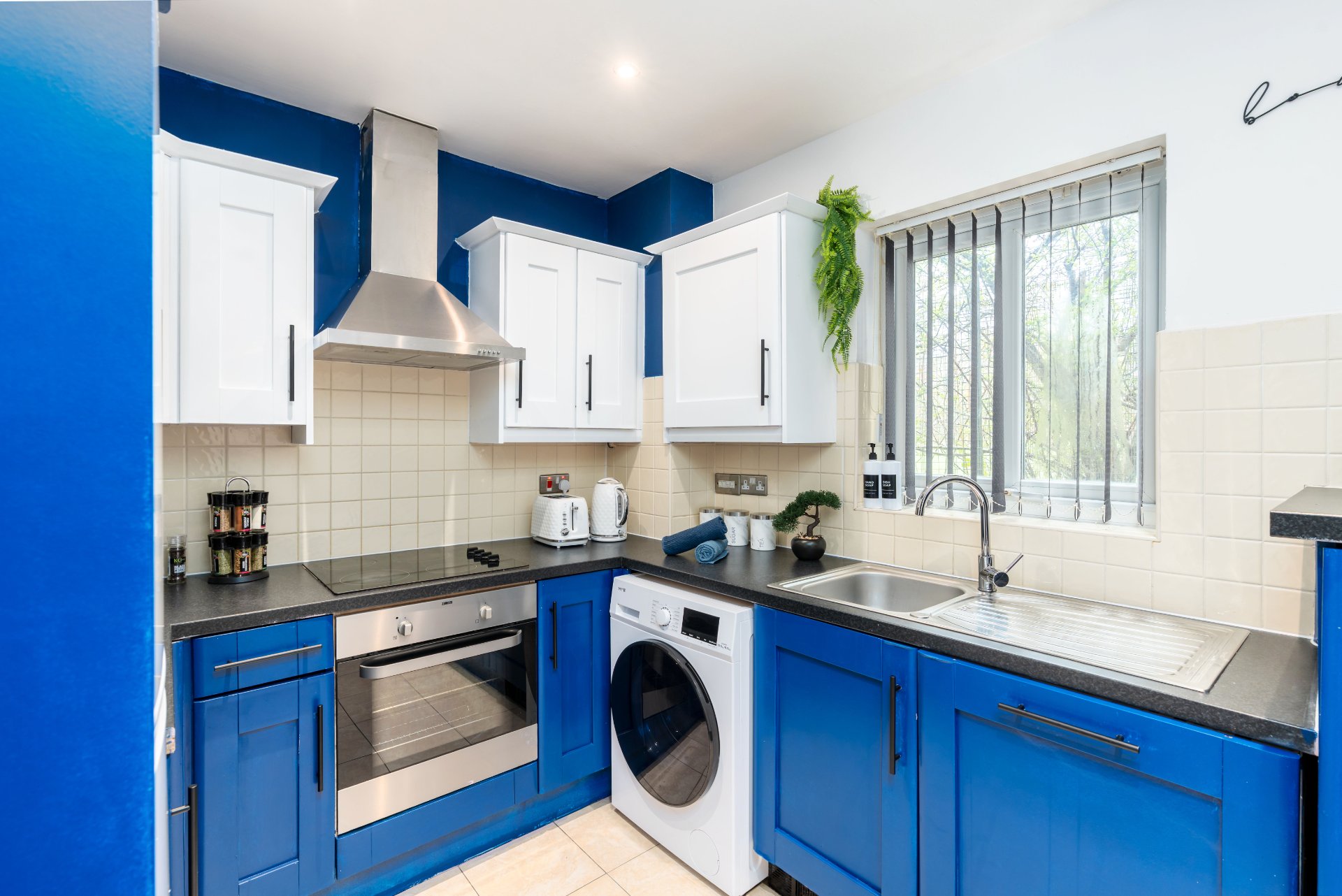 2-bed contractor house in Sheffield (S) photo 6