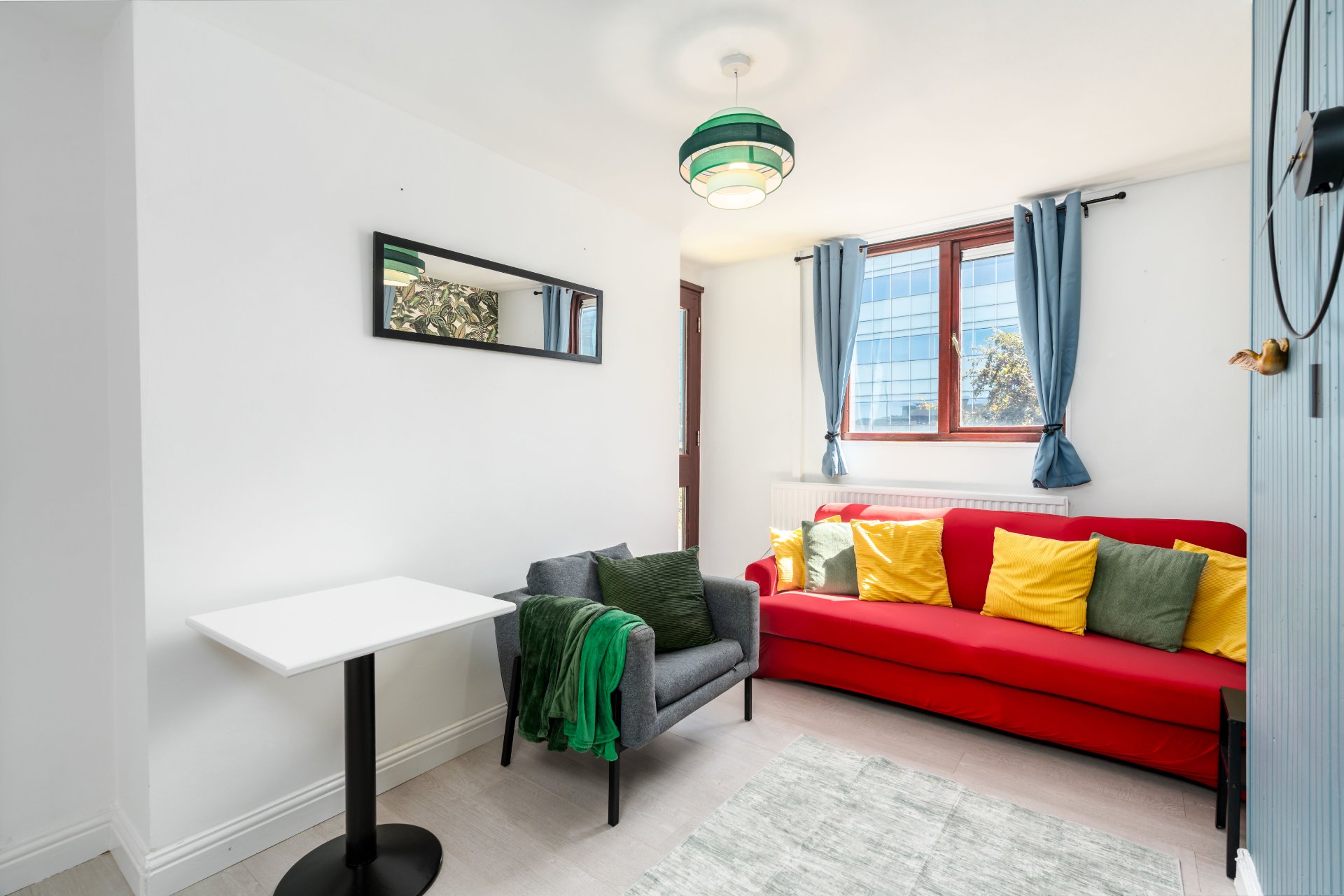 3-bed contractor house in Sheffield (S) photo 4