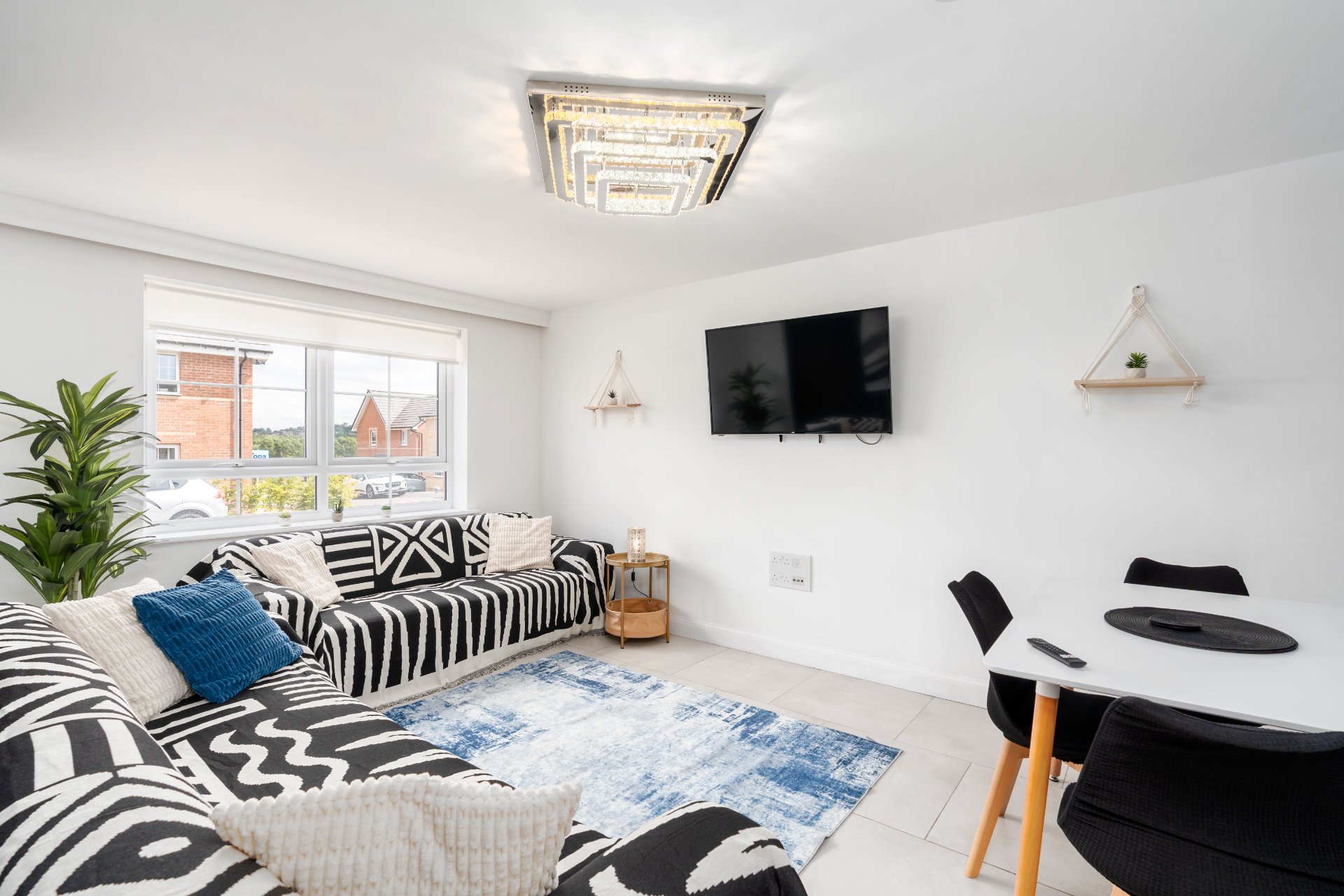4-bed contractor house in Rotherham (S)