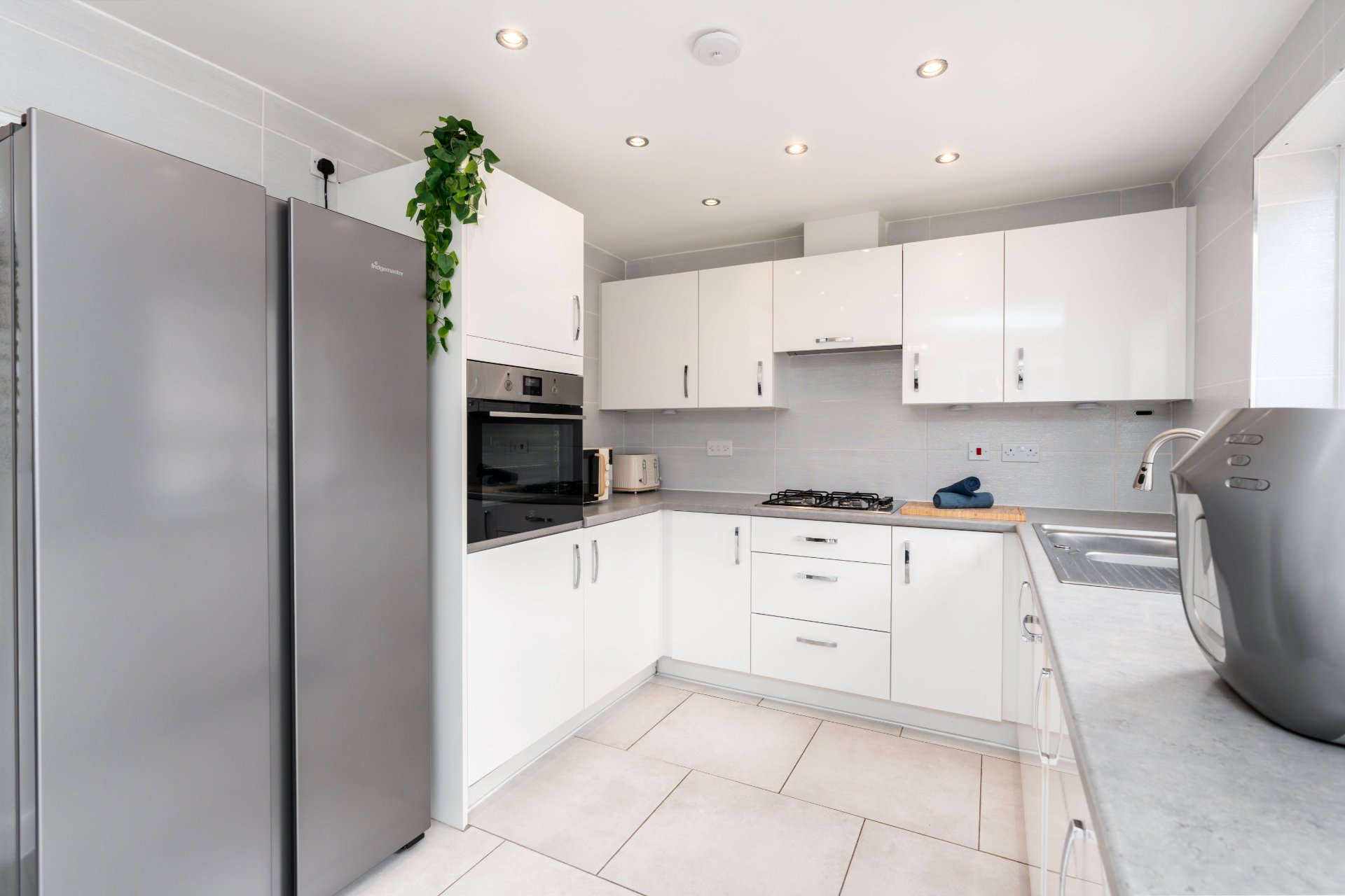4-bed contractor house in Rotherham (S) photo 4