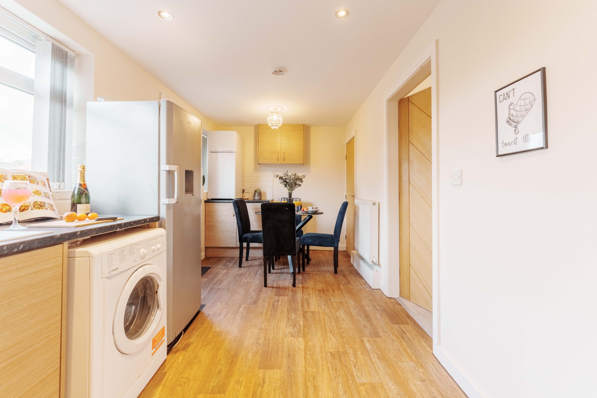 3-bed contractor house in Leeds (LS) photo 5