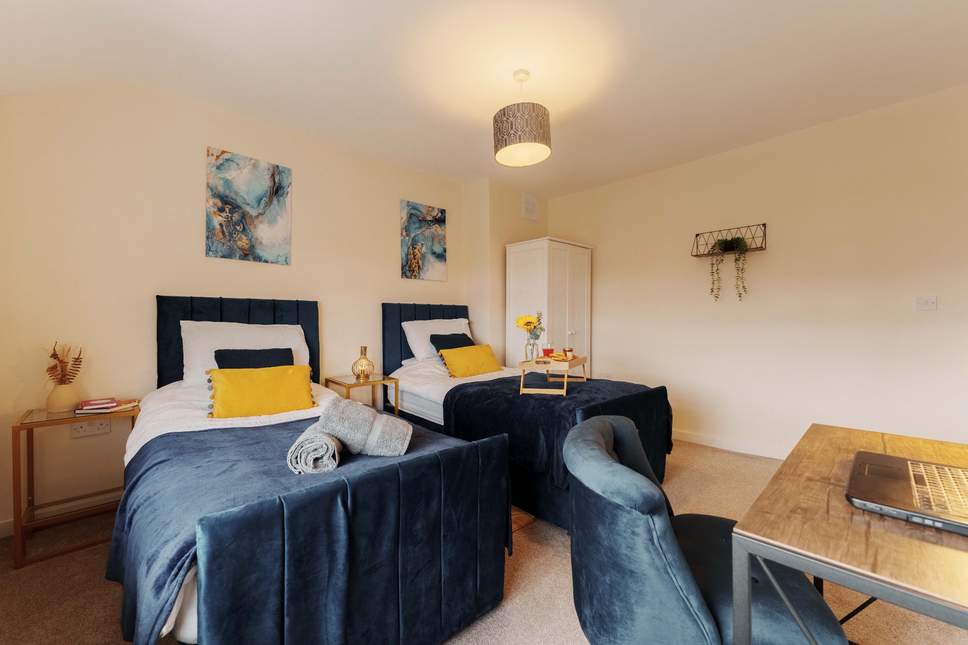 3-bed contractor house in Leeds (LS) photo 8