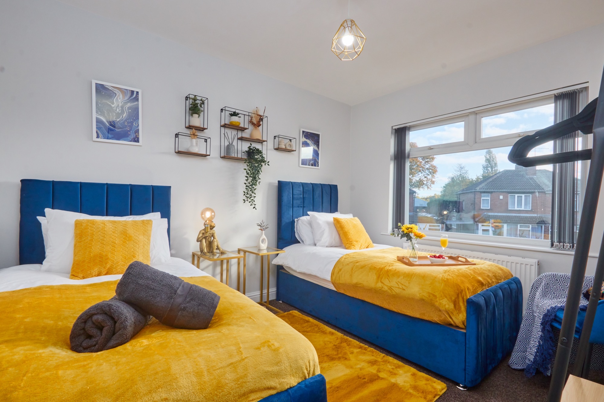 3-bed contractor house in Leeds (LS) photo 8