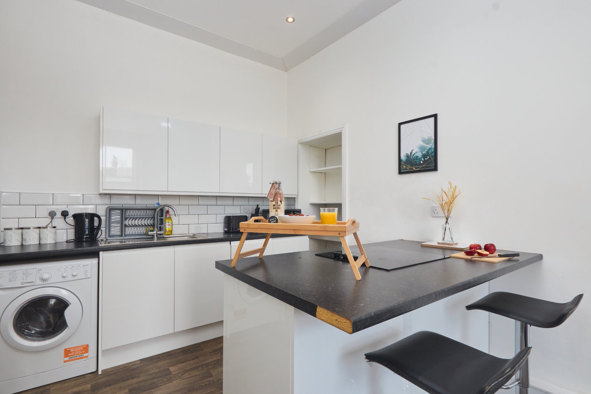 2-bed contractor house in Leeds (LS) photo 4
