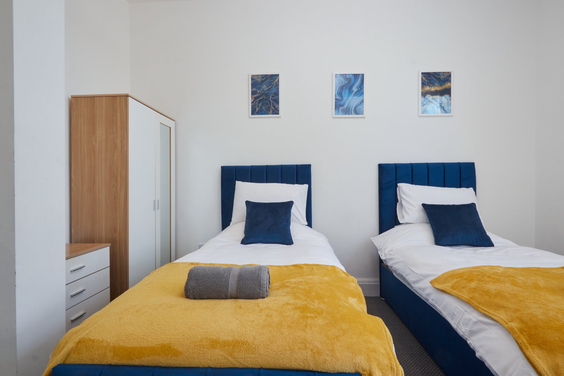 2-bed contractor house in Leeds (LS) photo 9