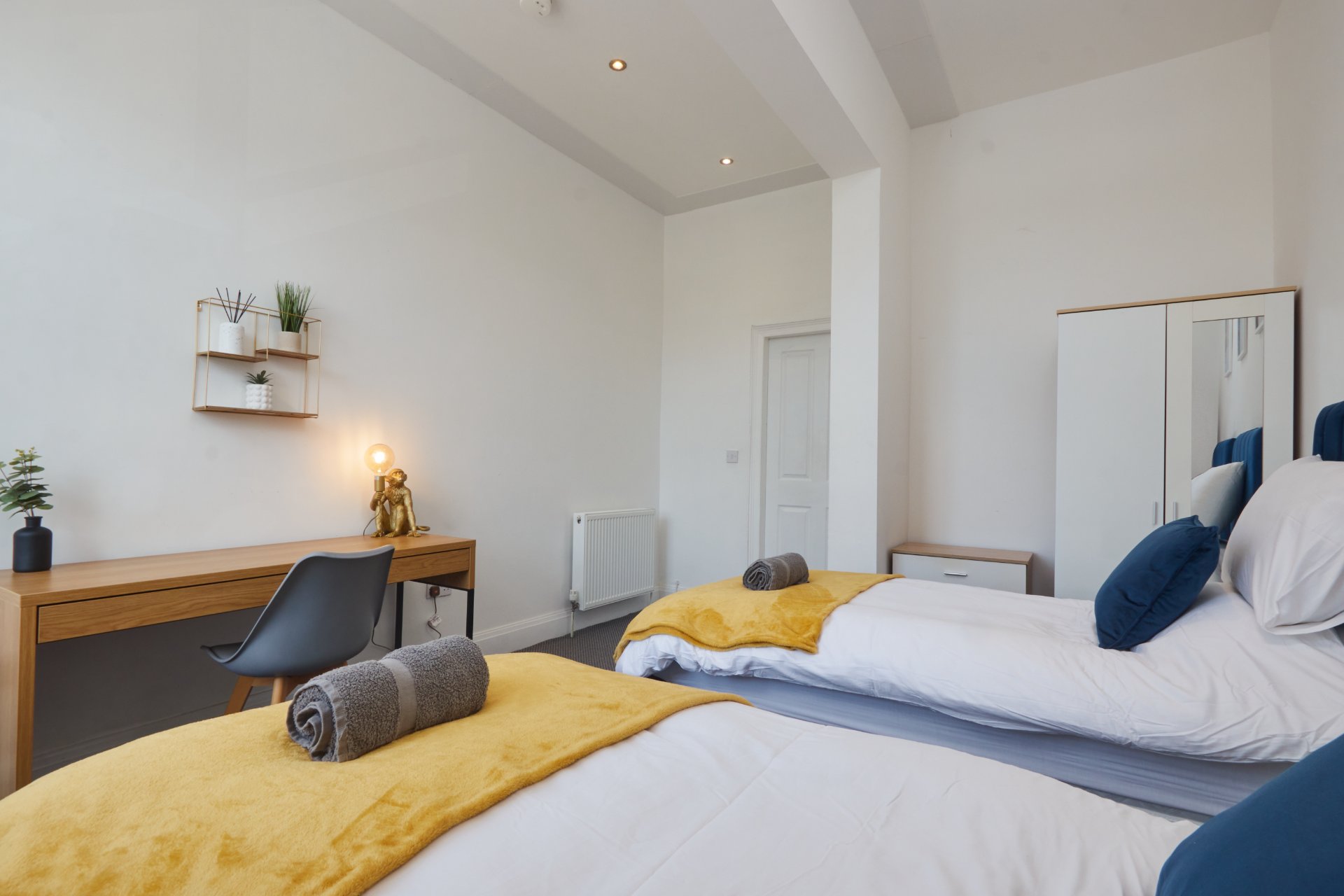 2-bed contractor house in Leeds (LS) photo 10
