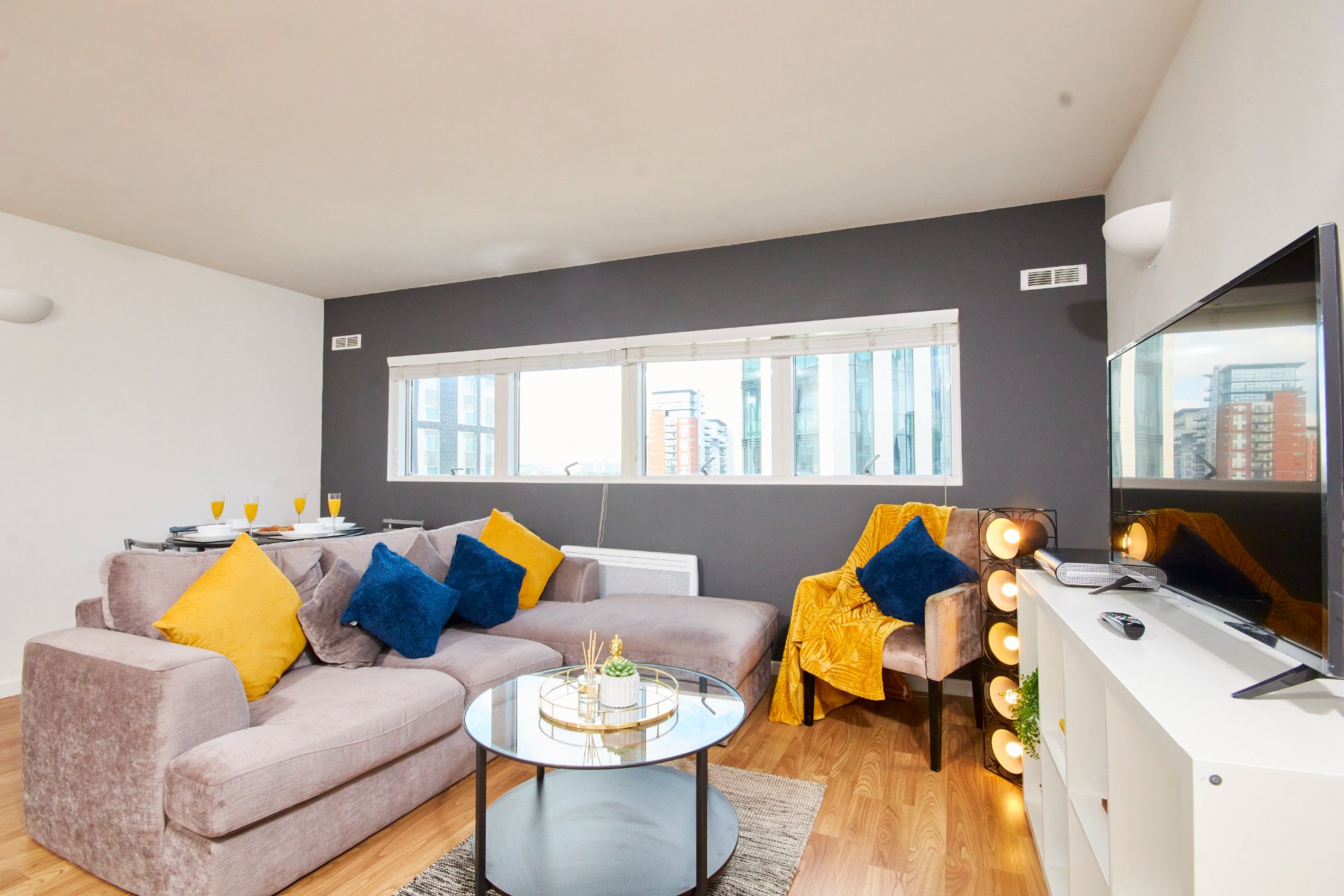 2-bed contractor house in Leeds (LS)