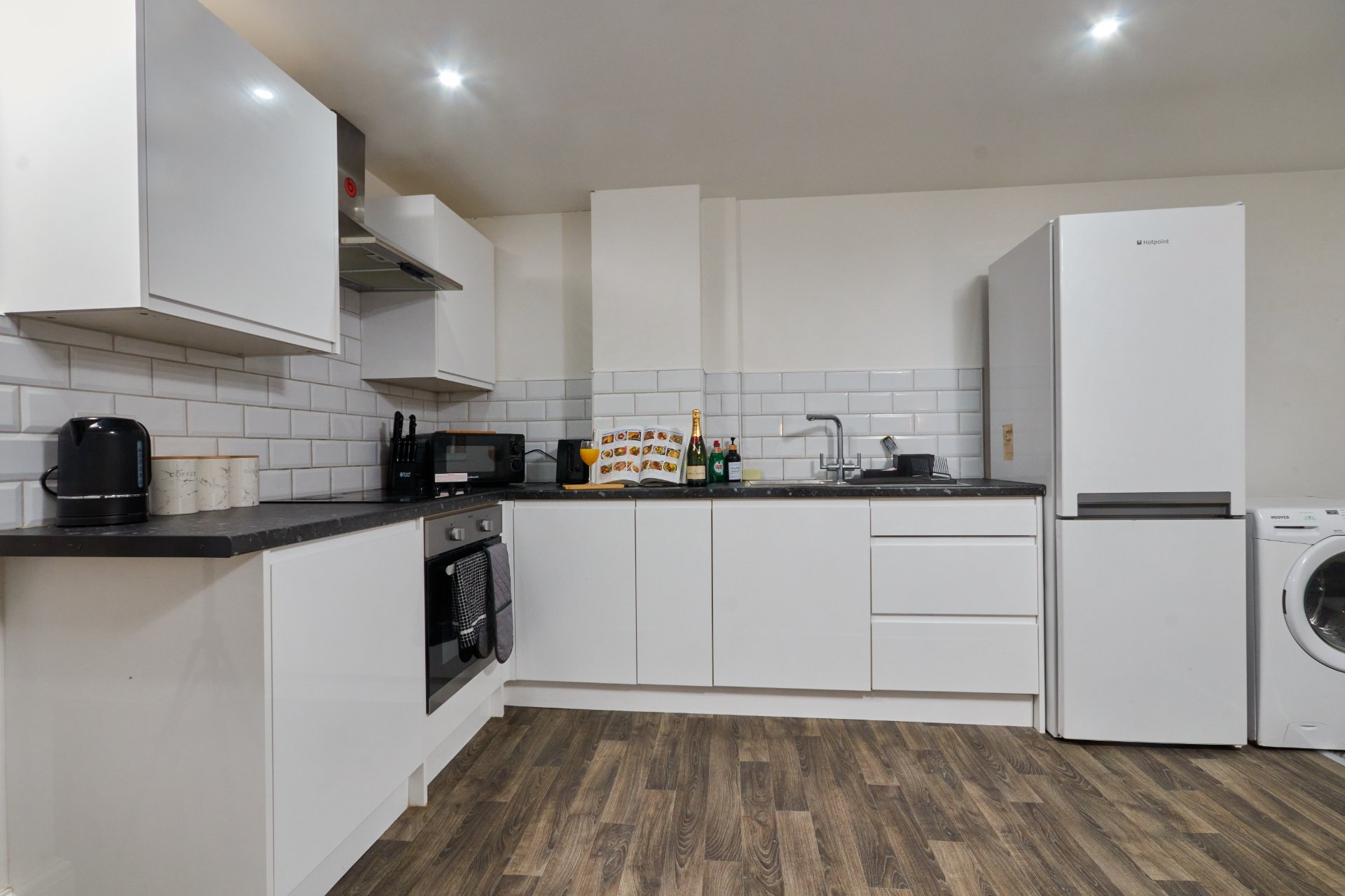 1-bed contractor house in Leeds (LS) photo 5